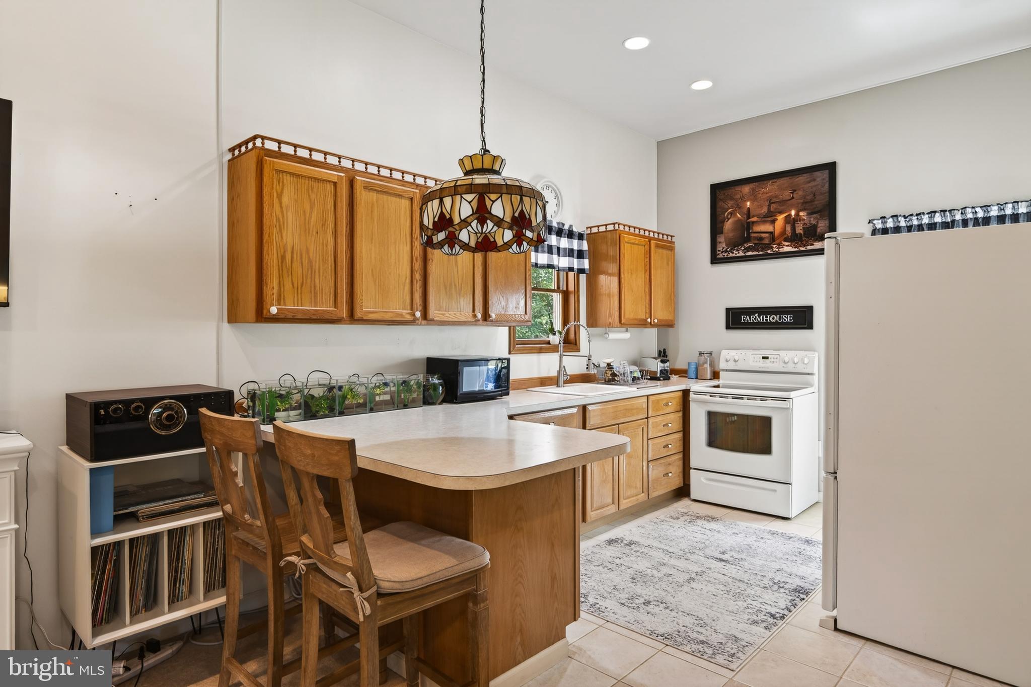 SWEET HOLLOW - Residential
