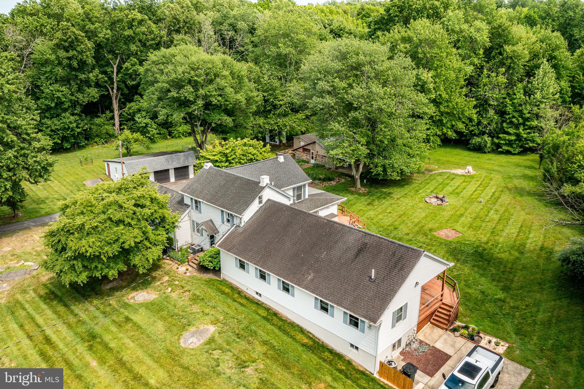 SWEET HOLLOW - Residential
