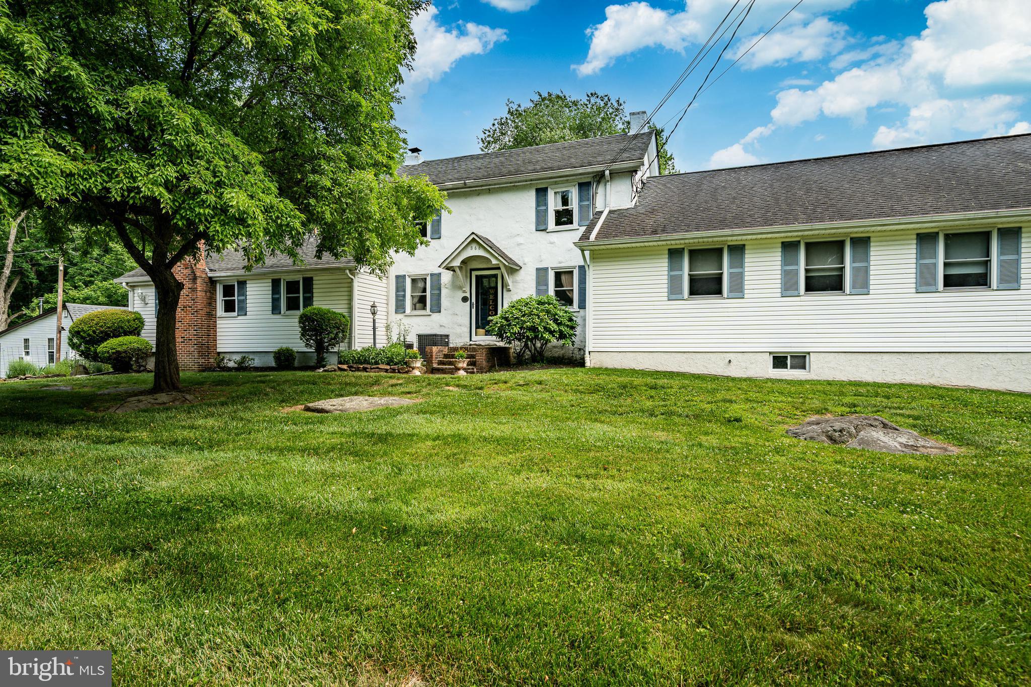 SWEET HOLLOW - Residential