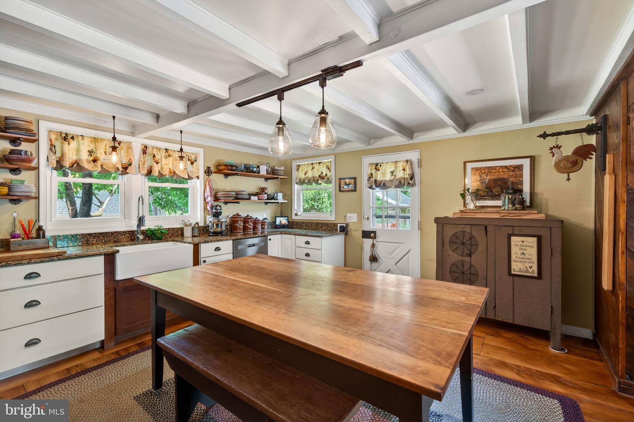 SWEET HOLLOW - Residential