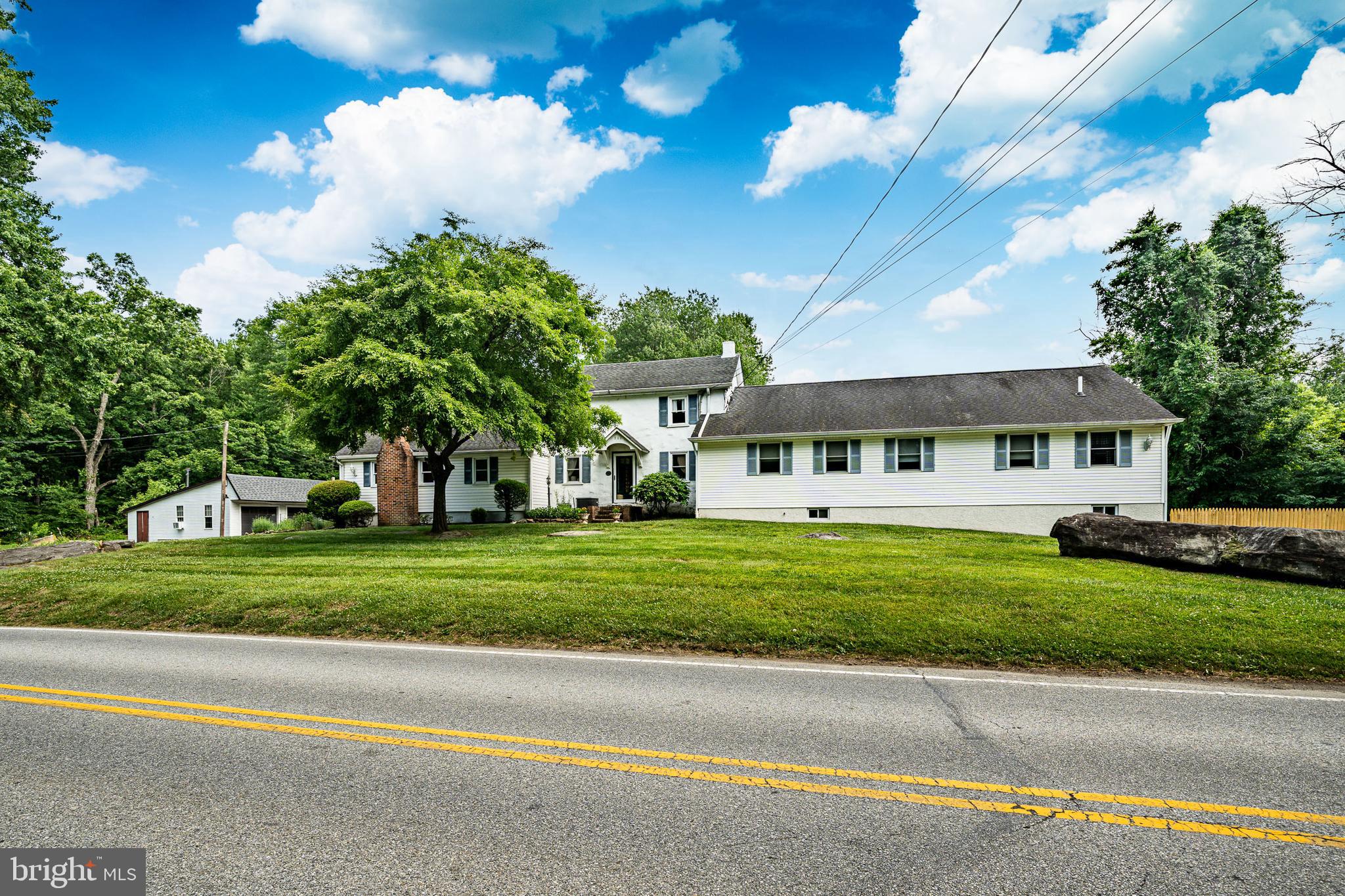 SWEET HOLLOW - Residential