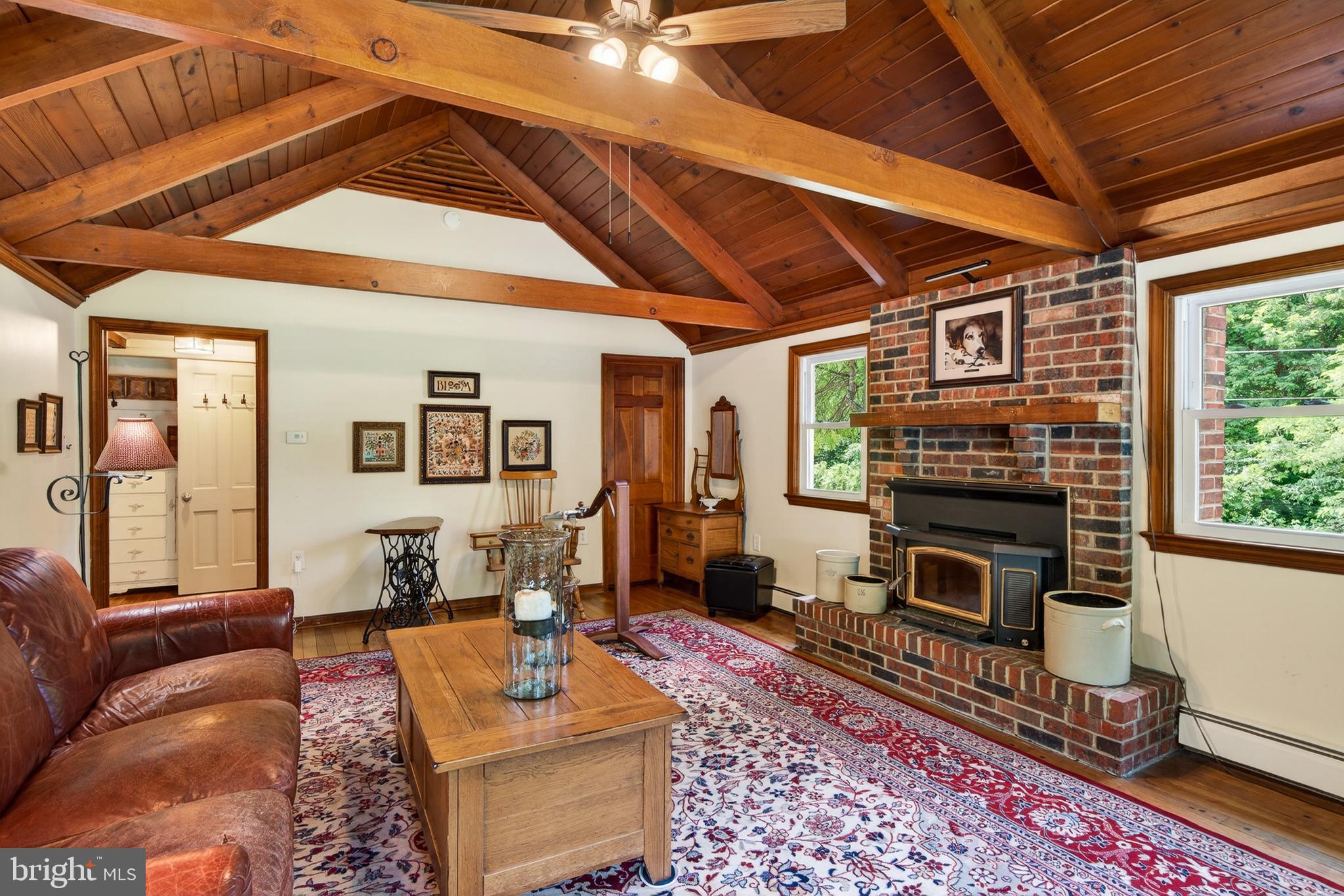SWEET HOLLOW - Residential