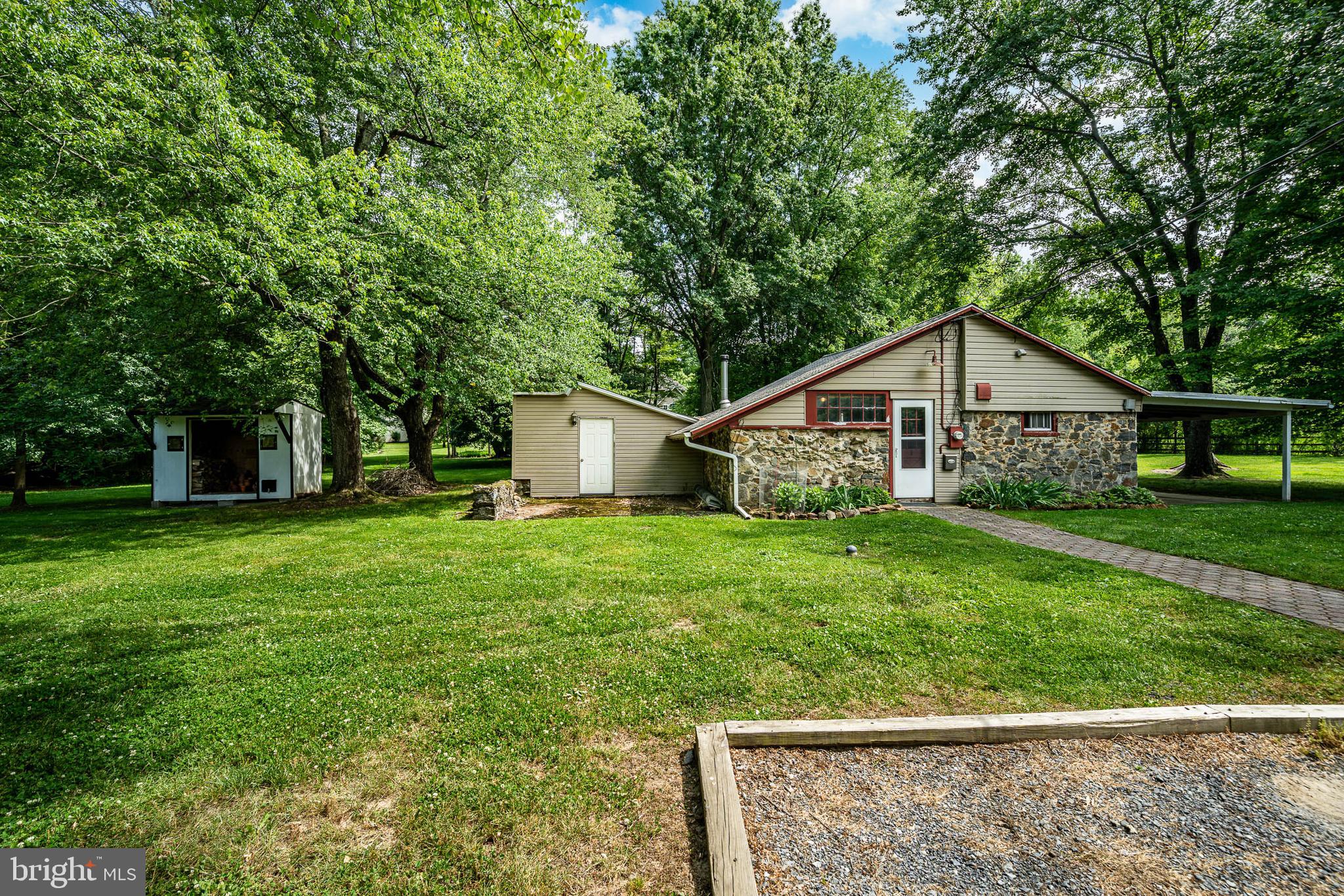 SWEET HOLLOW - Residential