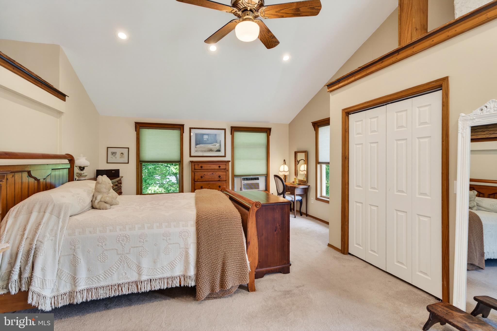 SWEET HOLLOW - Residential