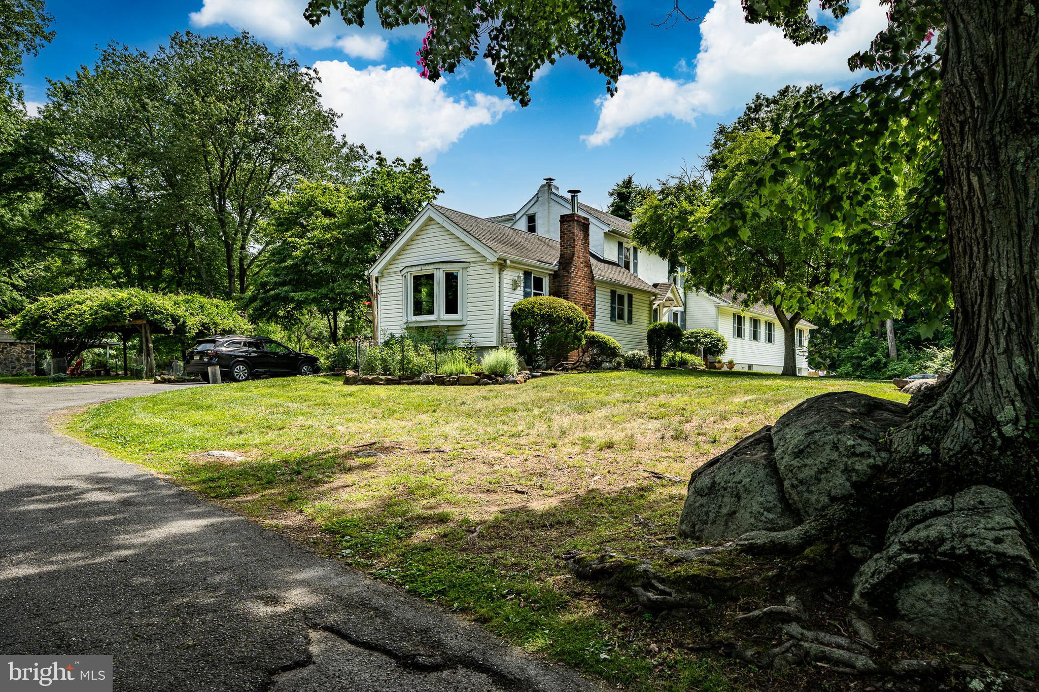 SWEET HOLLOW - Residential
