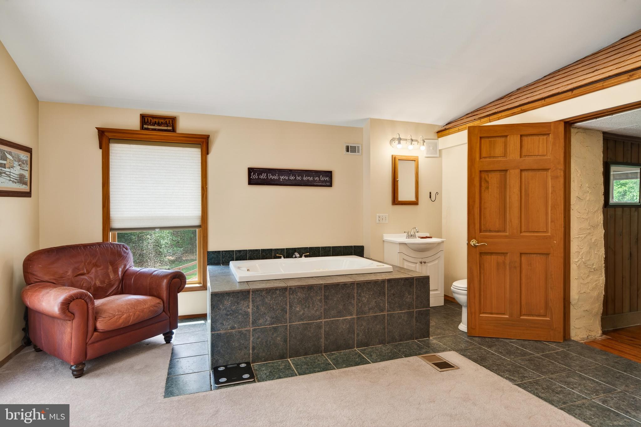 SWEET HOLLOW - Residential