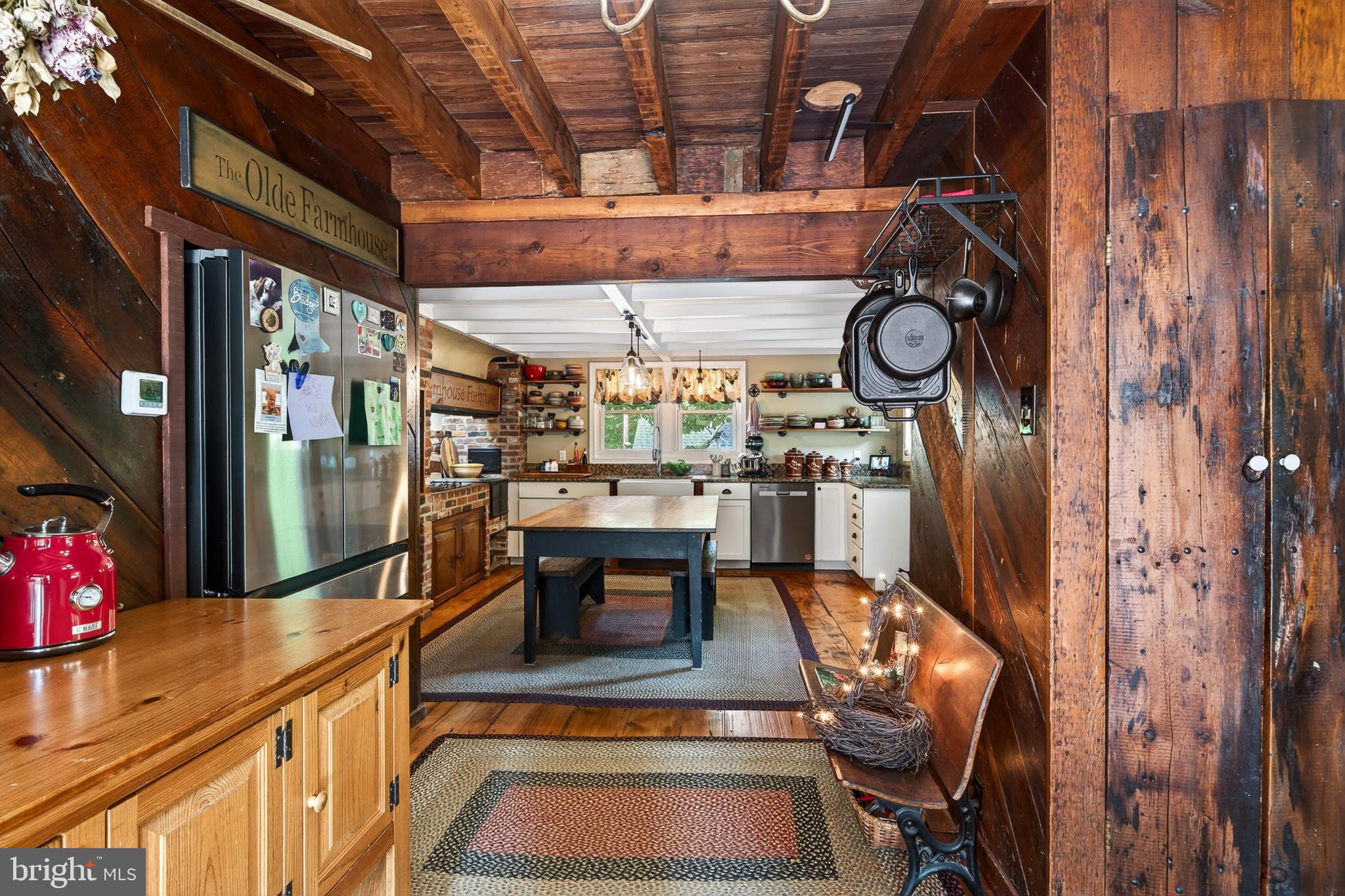 SWEET HOLLOW - Residential
