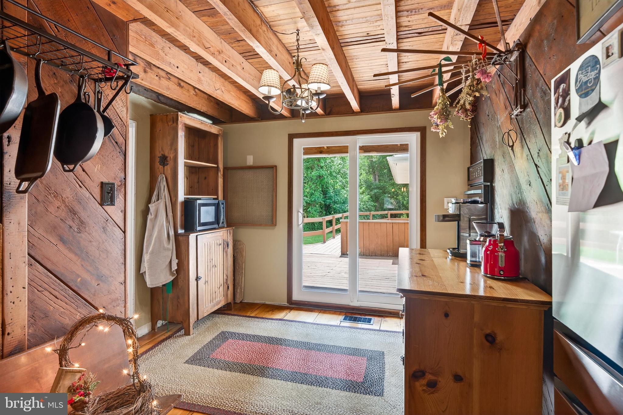 SWEET HOLLOW - Residential