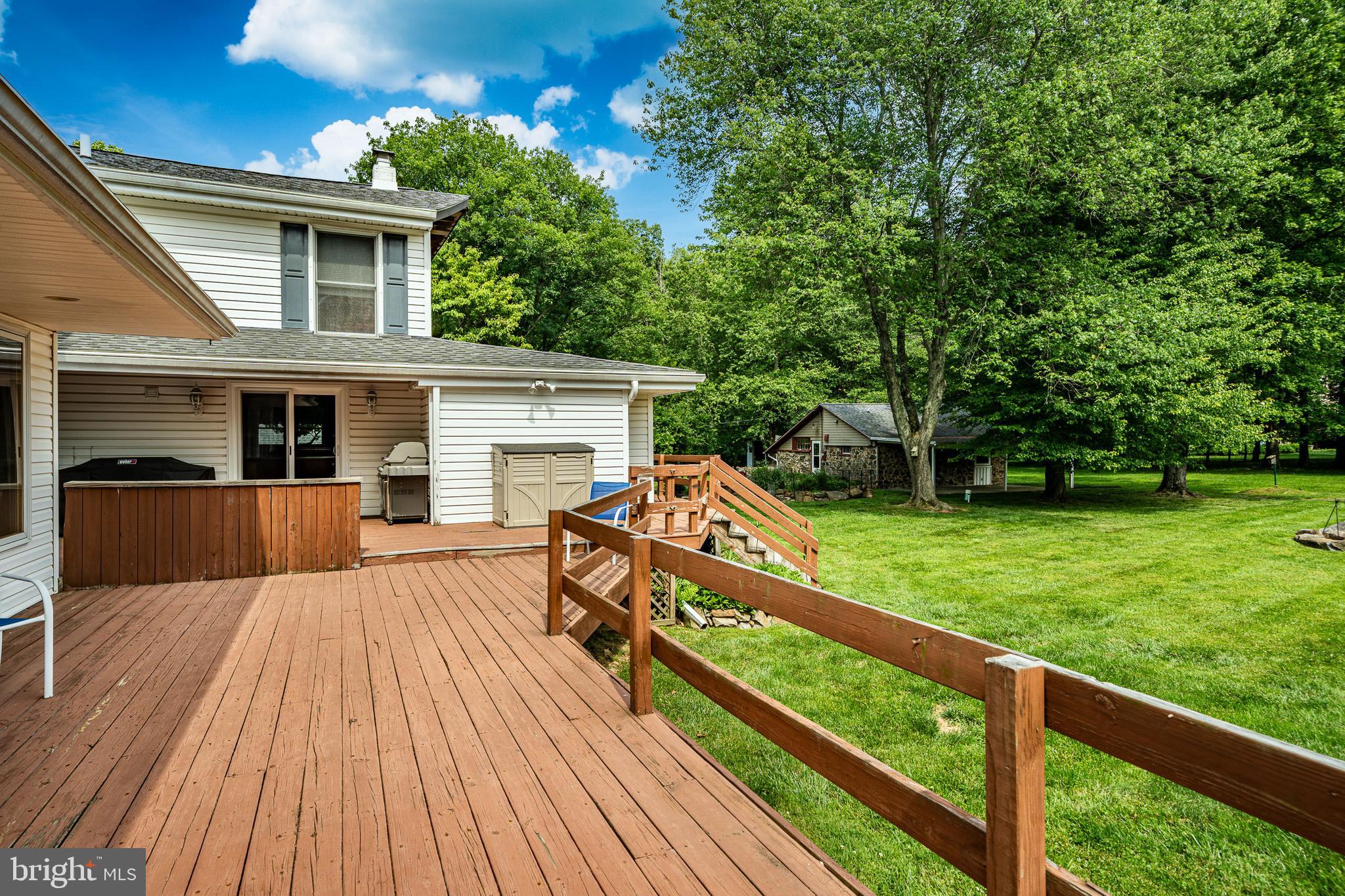 SWEET HOLLOW - Residential