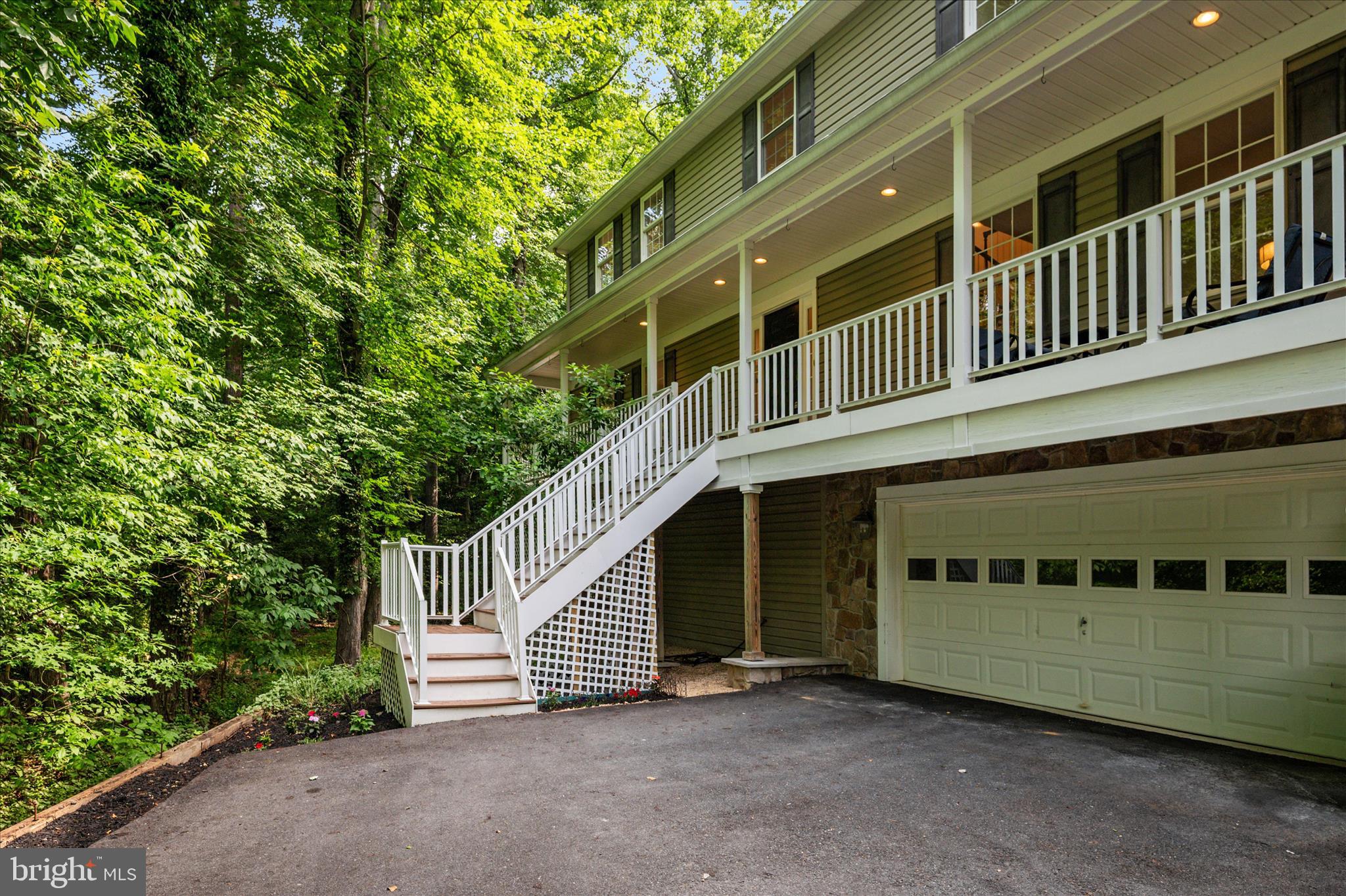 ANNAPOLIS ROADS - Residential