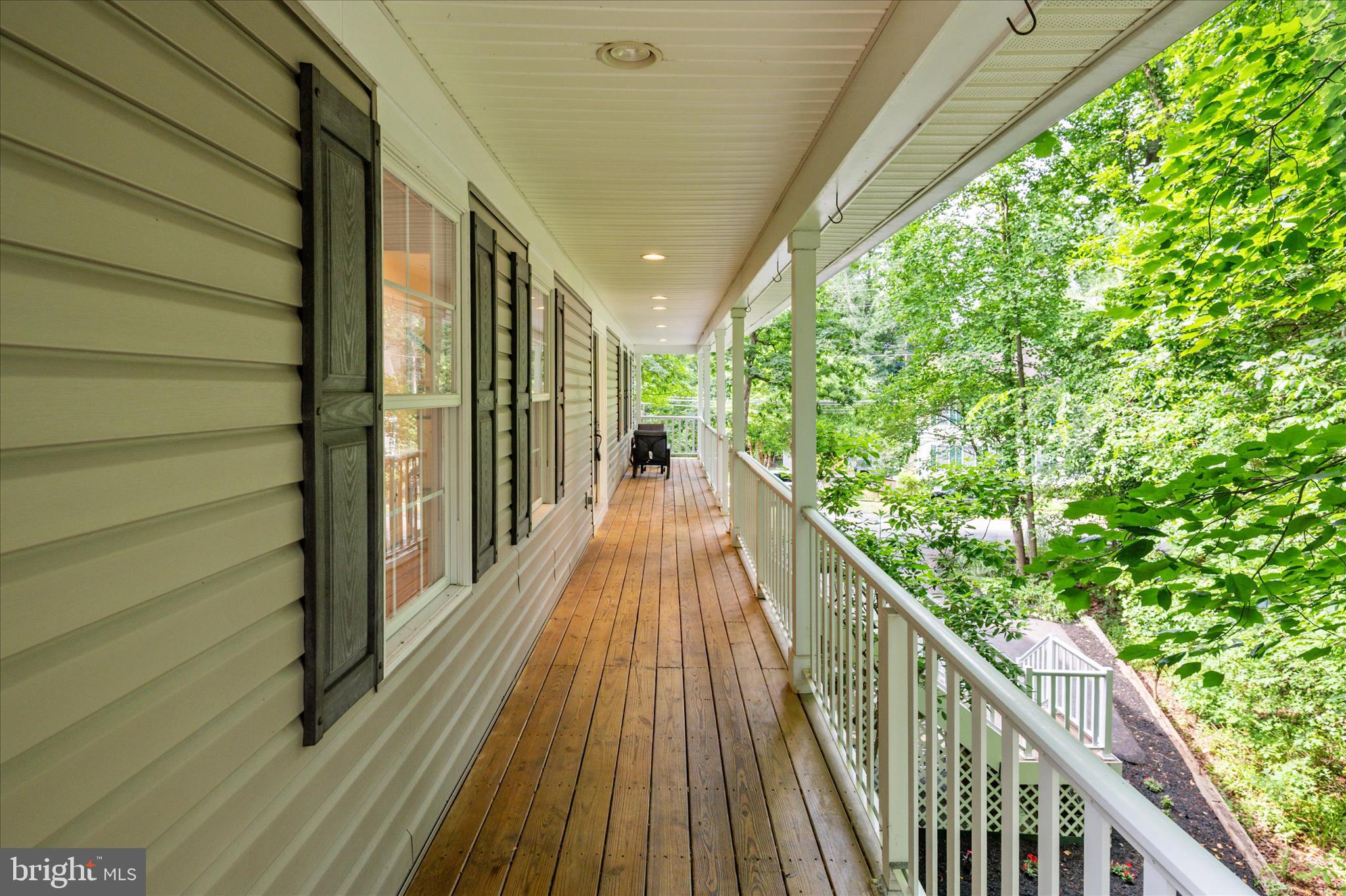 ANNAPOLIS ROADS - Residential