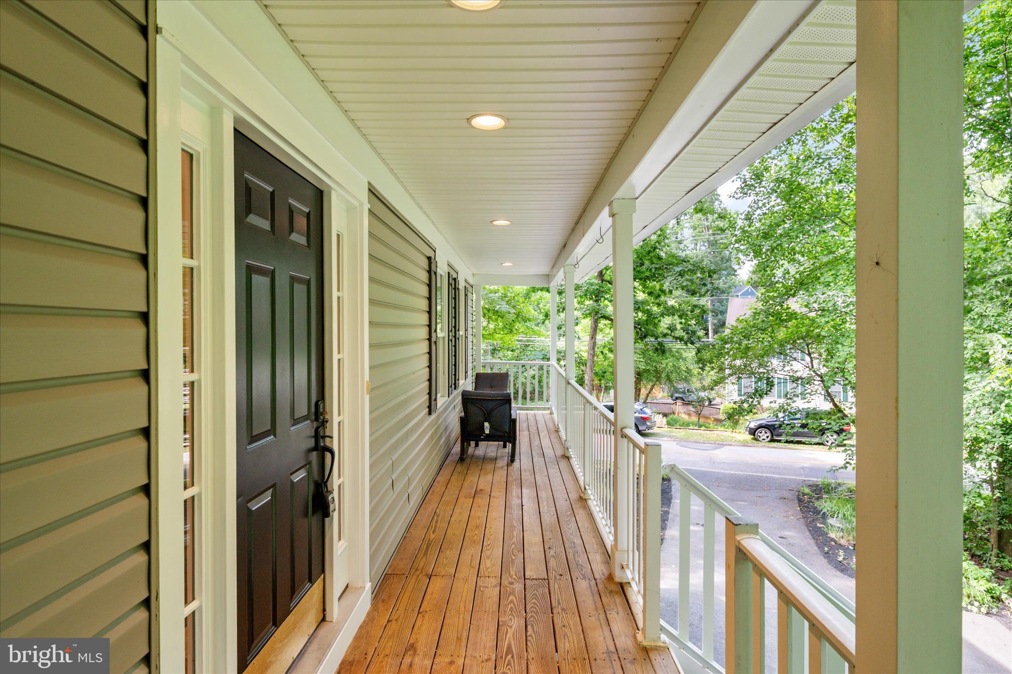 ANNAPOLIS ROADS - Residential