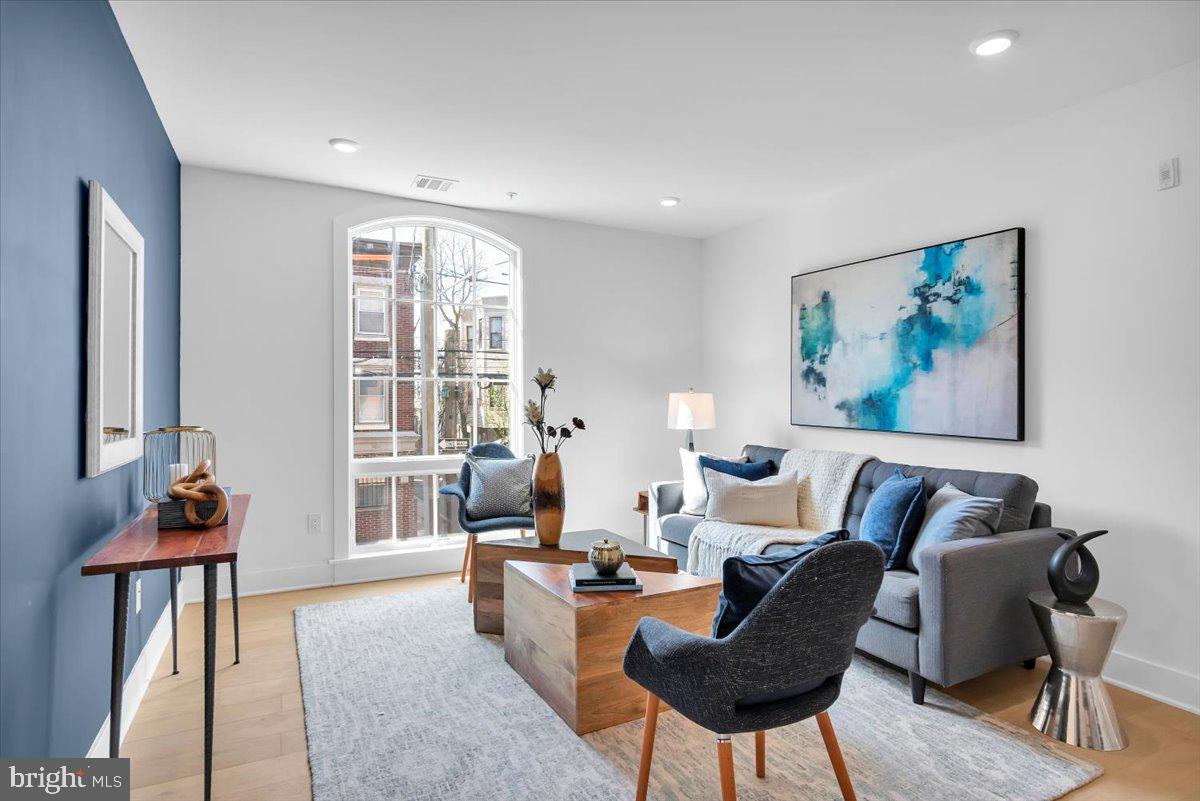 BELLA VISTA - Residential