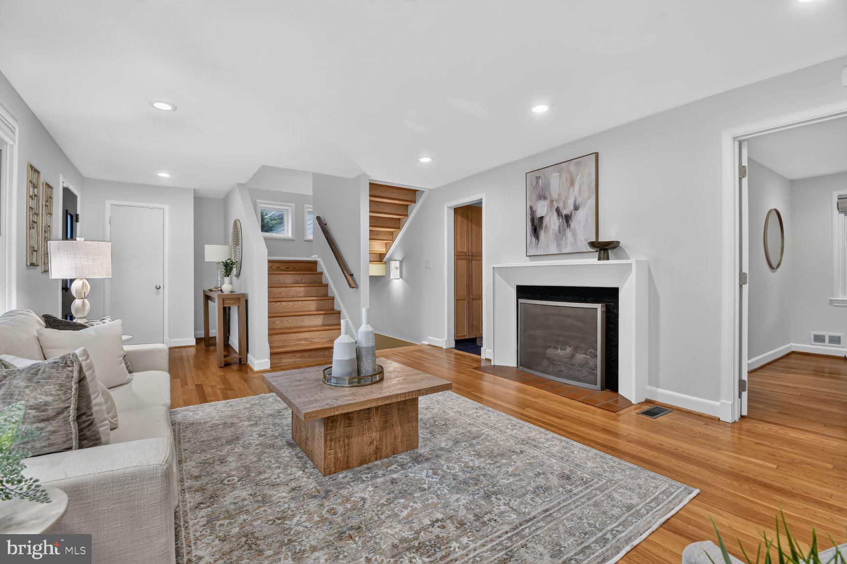 MAPLEWOOD - Residential
