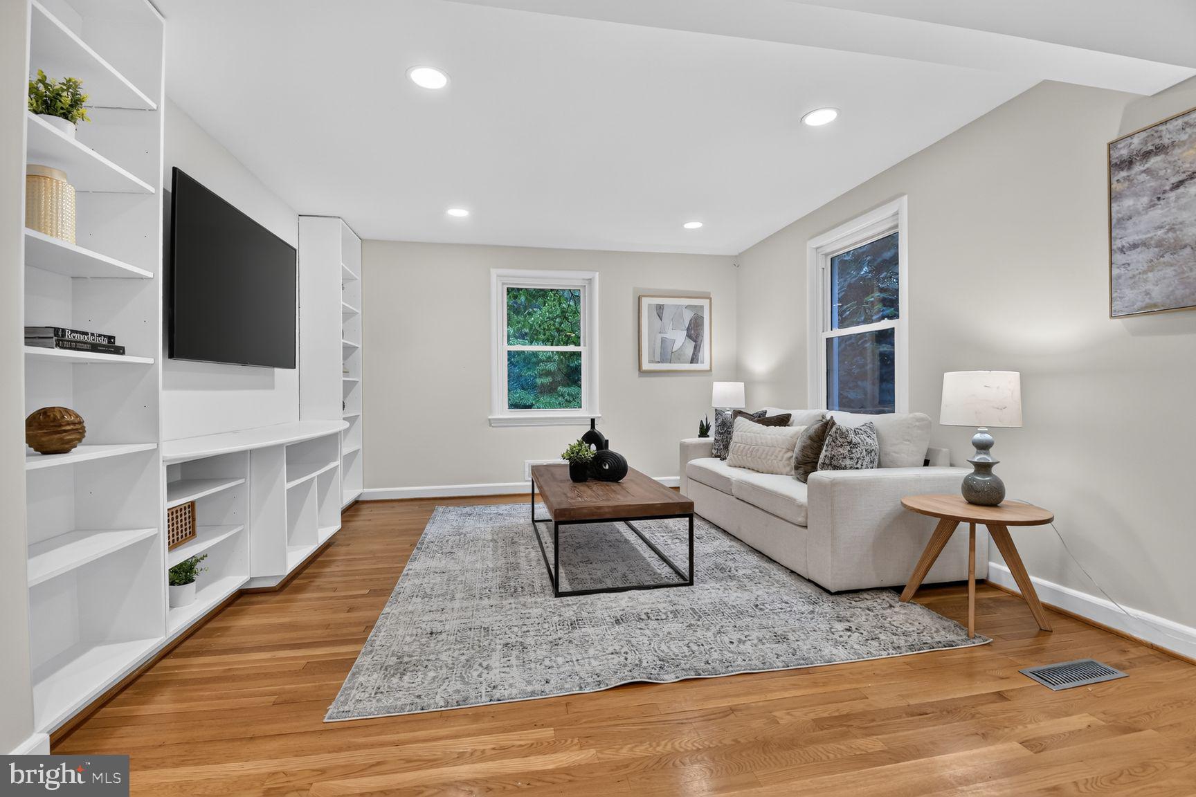 MAPLEWOOD - Residential