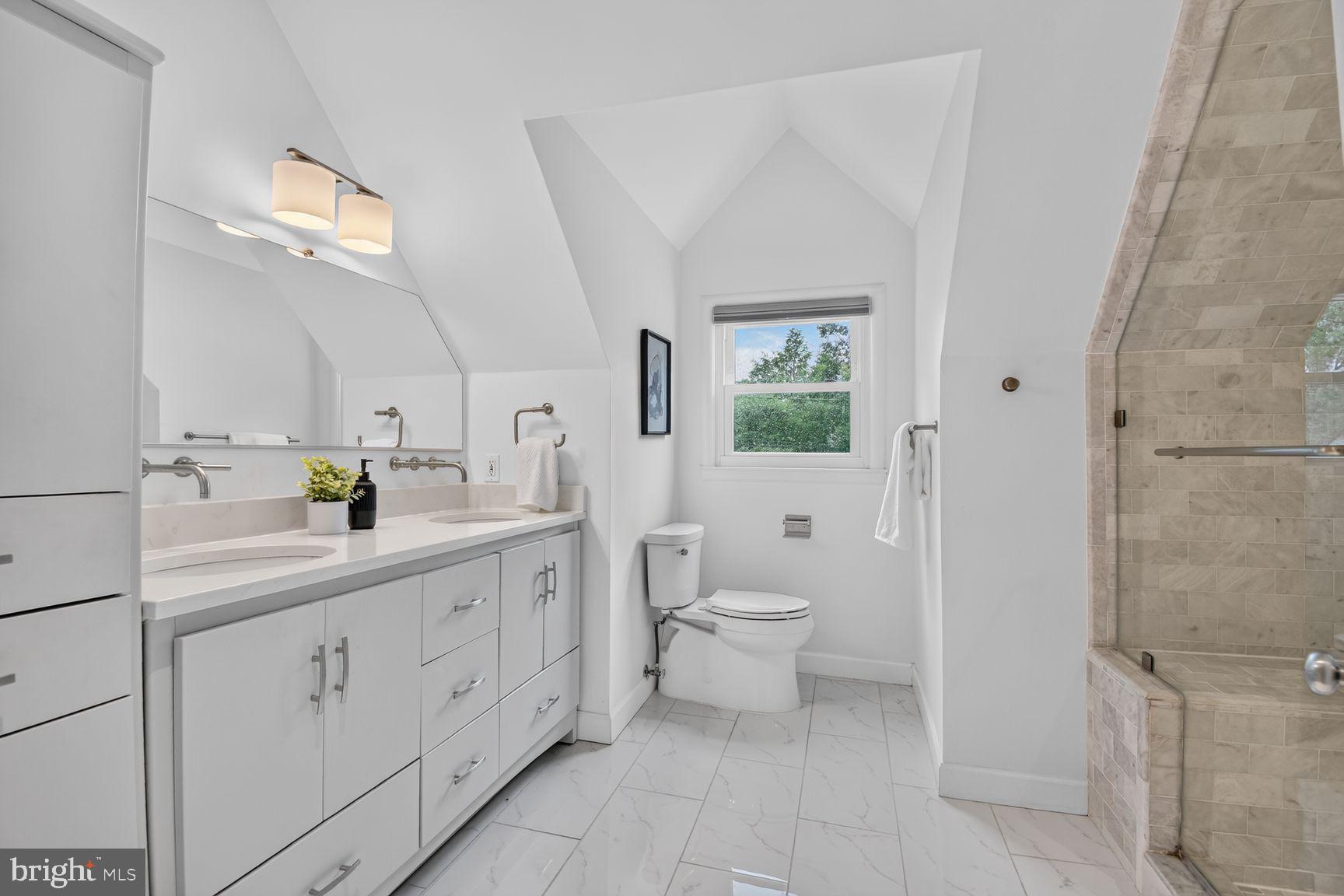 MAPLEWOOD - Residential