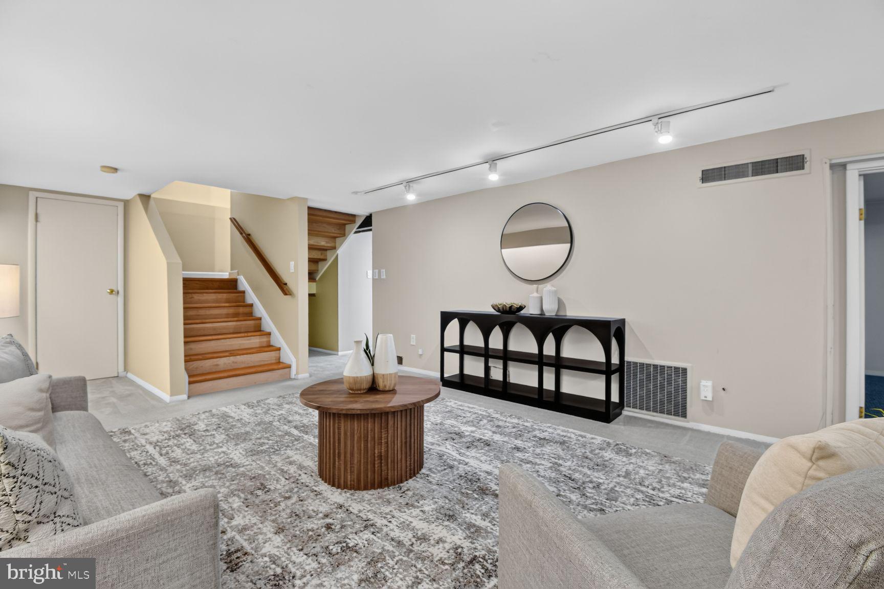 MAPLEWOOD - Residential