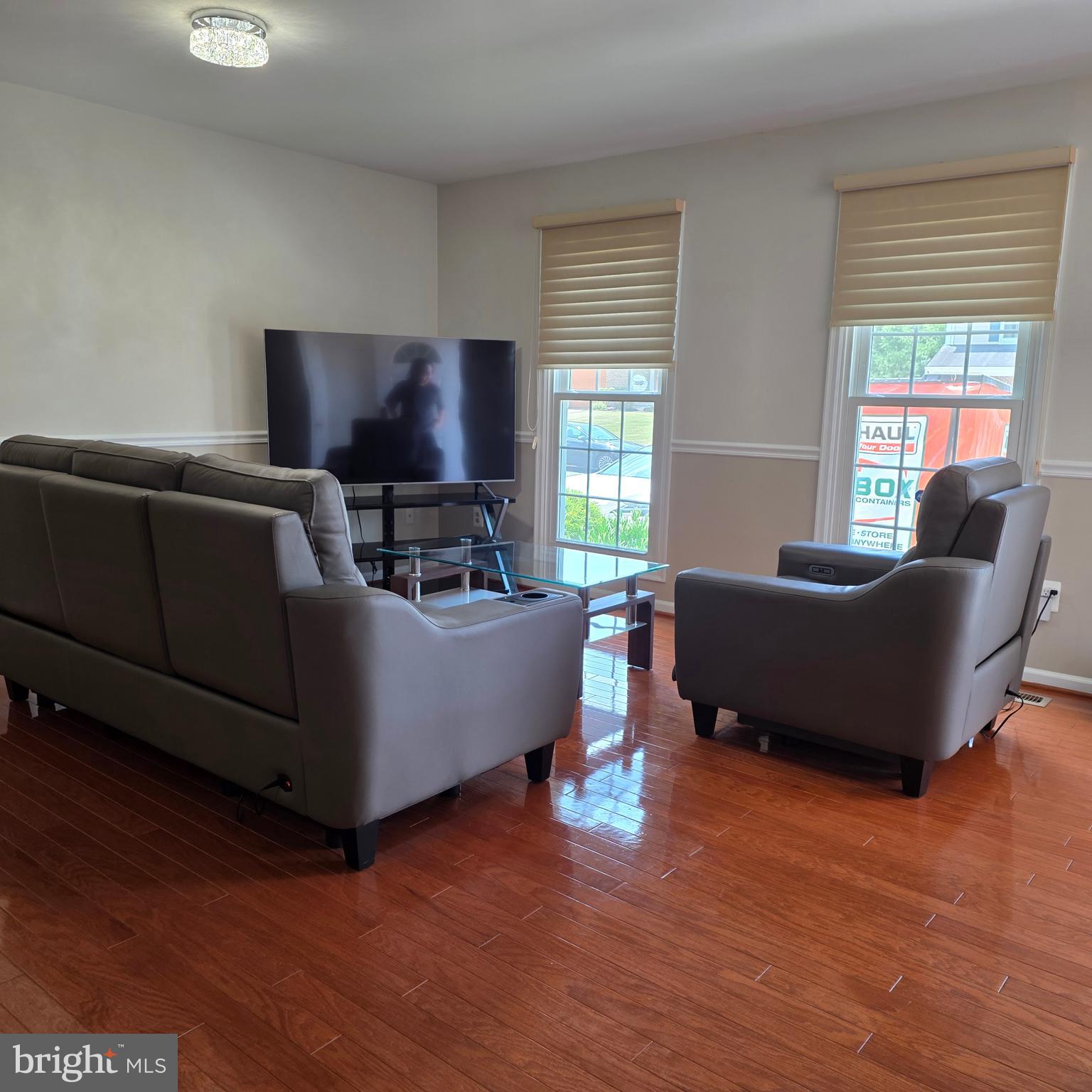 SILVER SPRING STATION - Residential