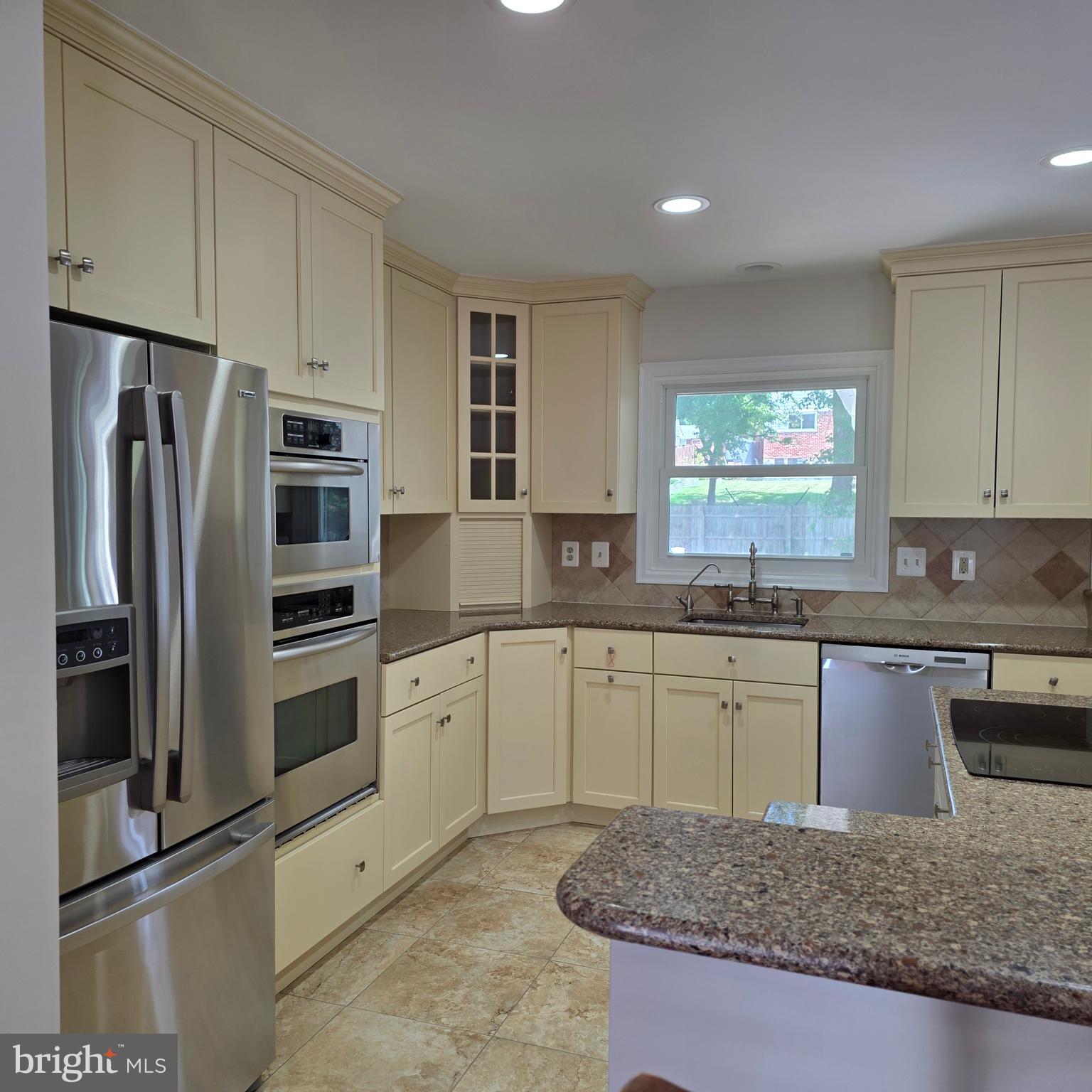 SILVER SPRING STATION - Residential