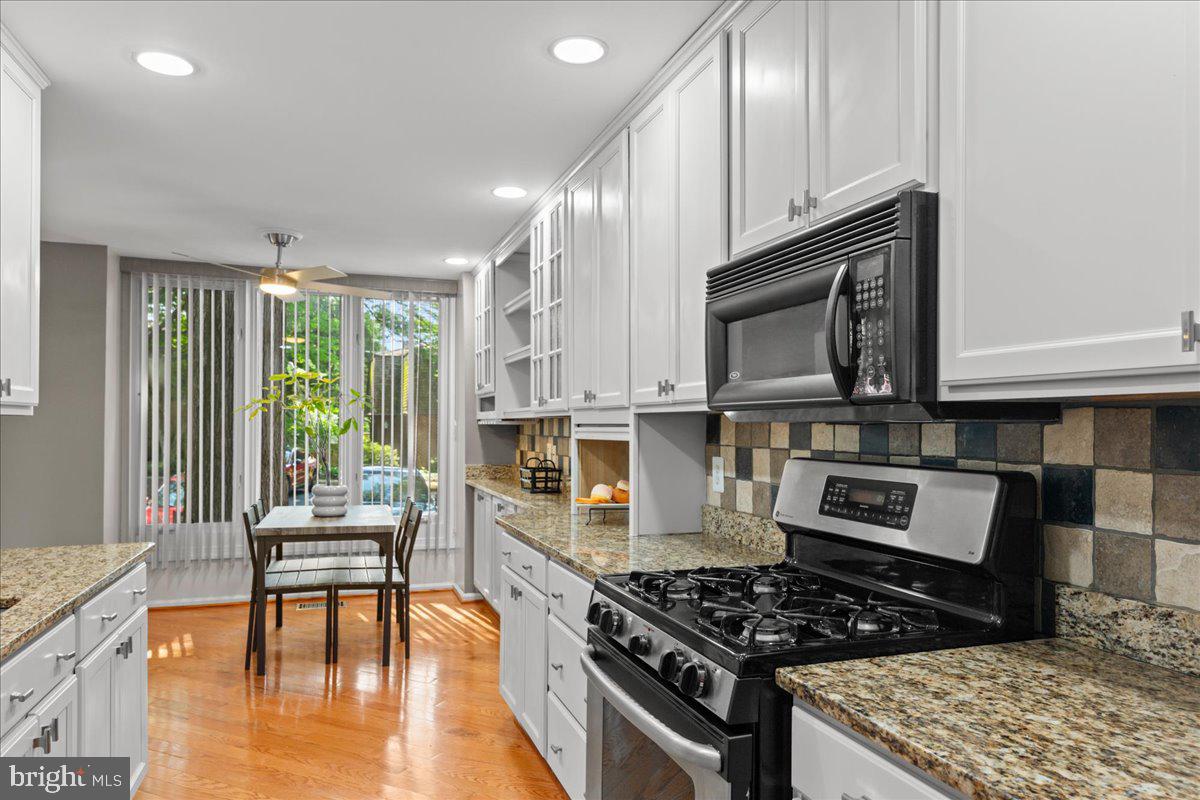 BRISTOW VILLAGE - Residential