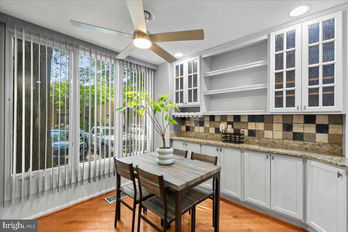 BRISTOW VILLAGE - Residential