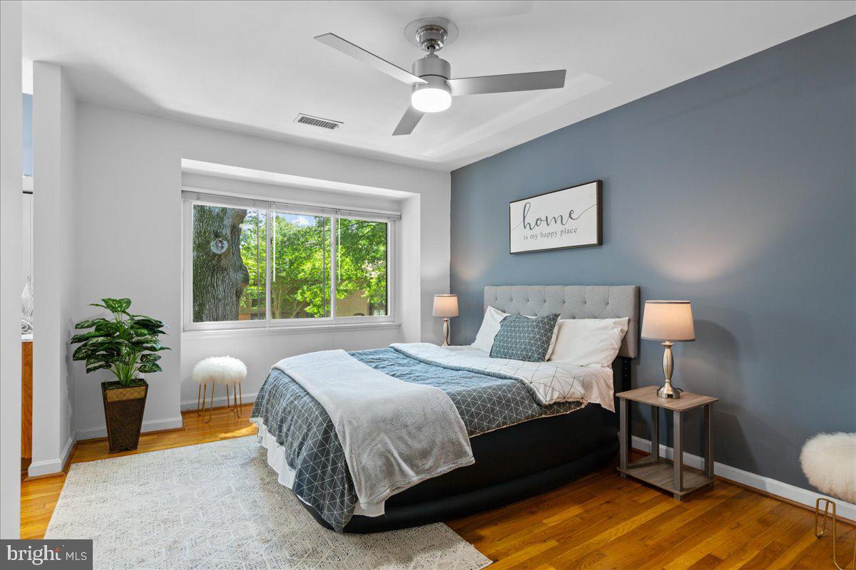 BRISTOW VILLAGE - Residential