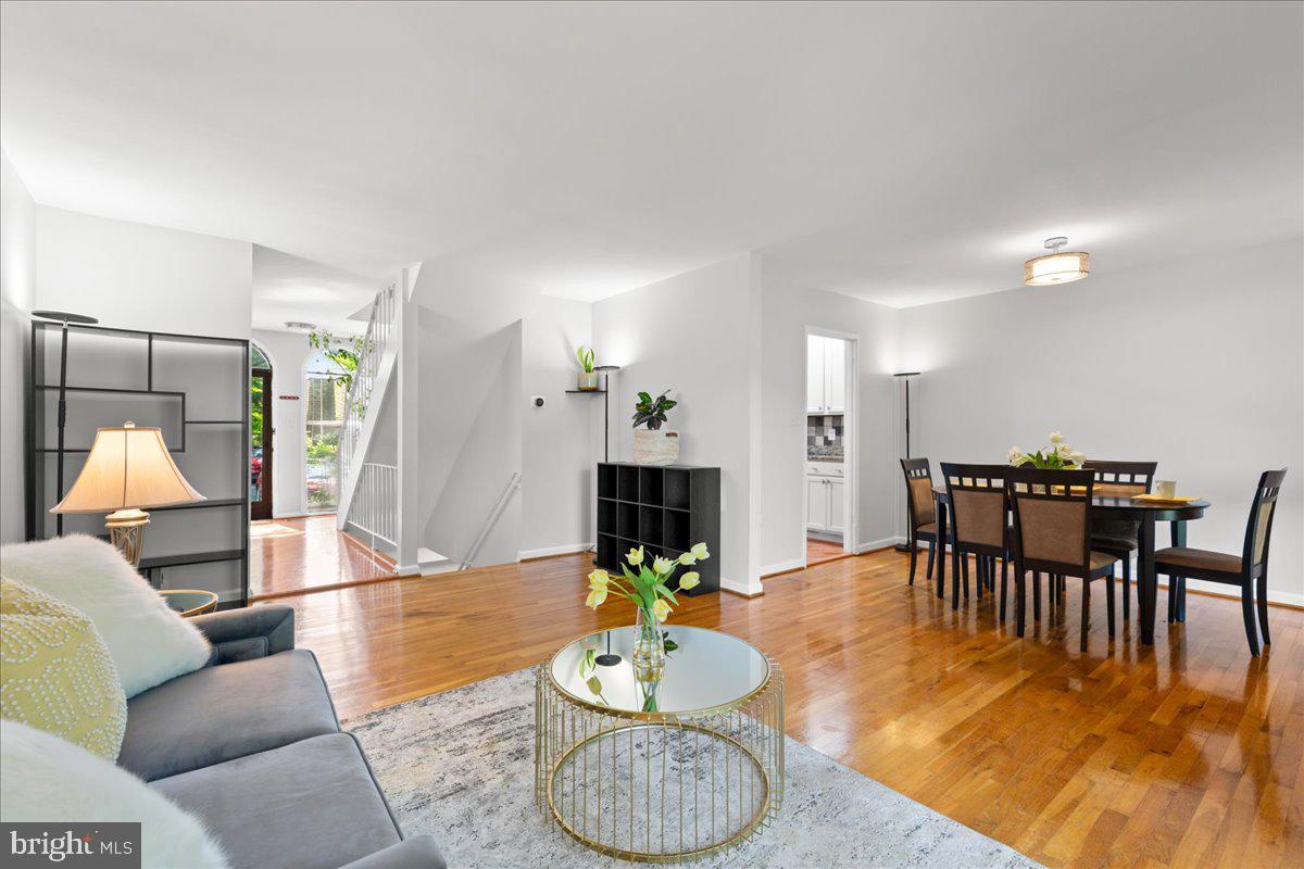 BRISTOW VILLAGE - Residential