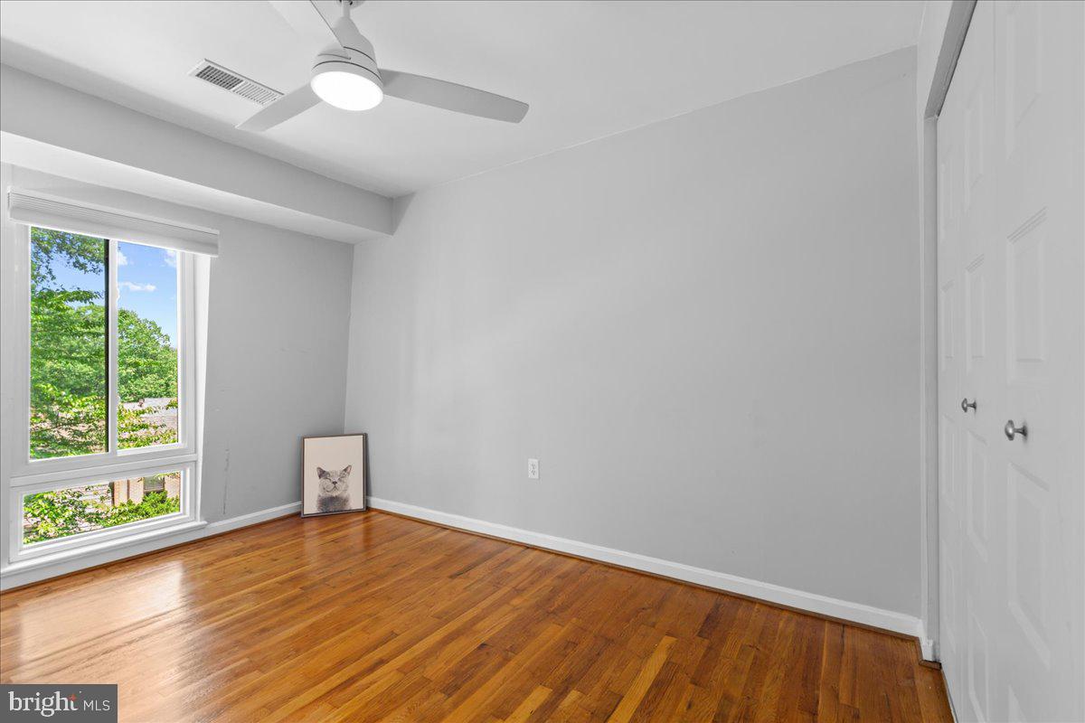 BRISTOW VILLAGE - Residential