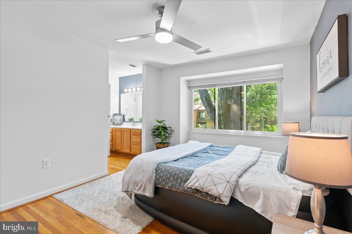 BRISTOW VILLAGE - Residential