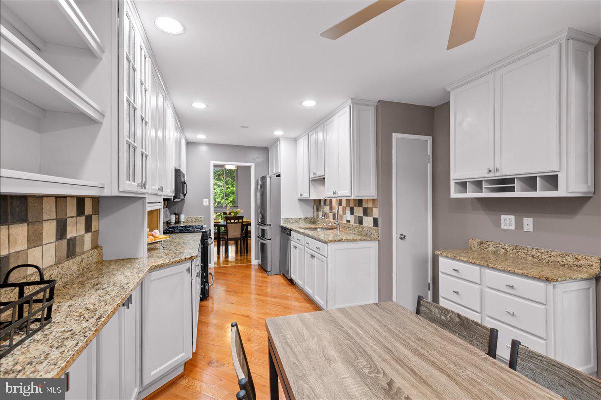 BRISTOW VILLAGE - Residential