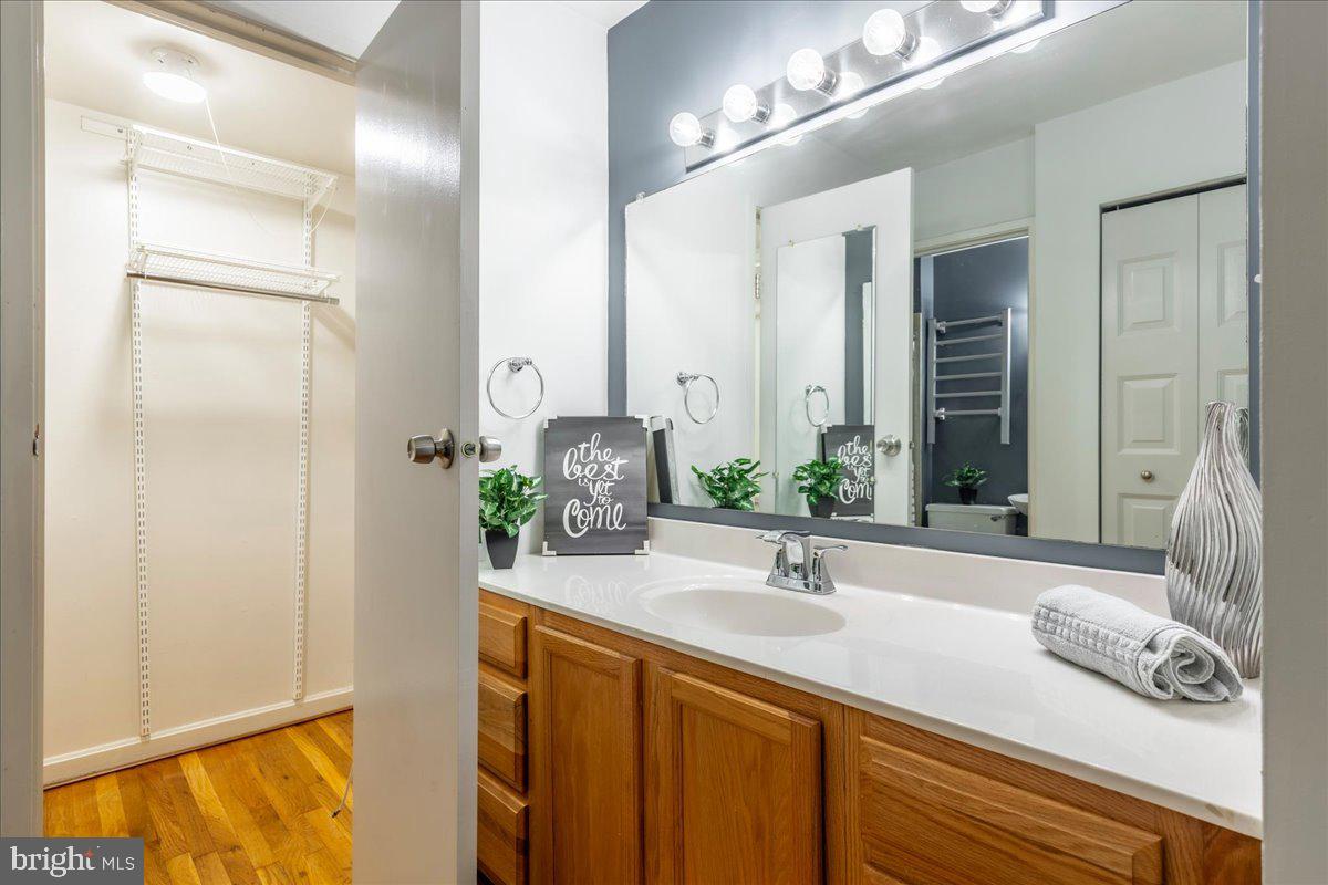BRISTOW VILLAGE - Residential