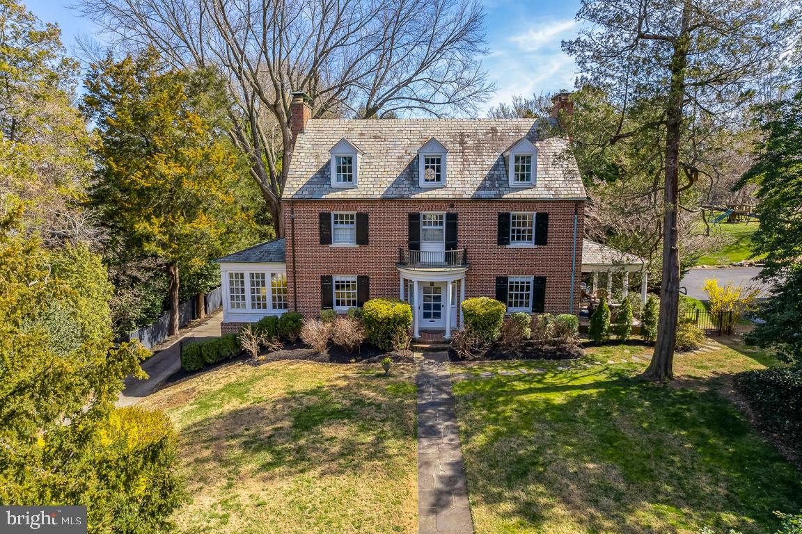 NORTH ROLAND PARK - Residential