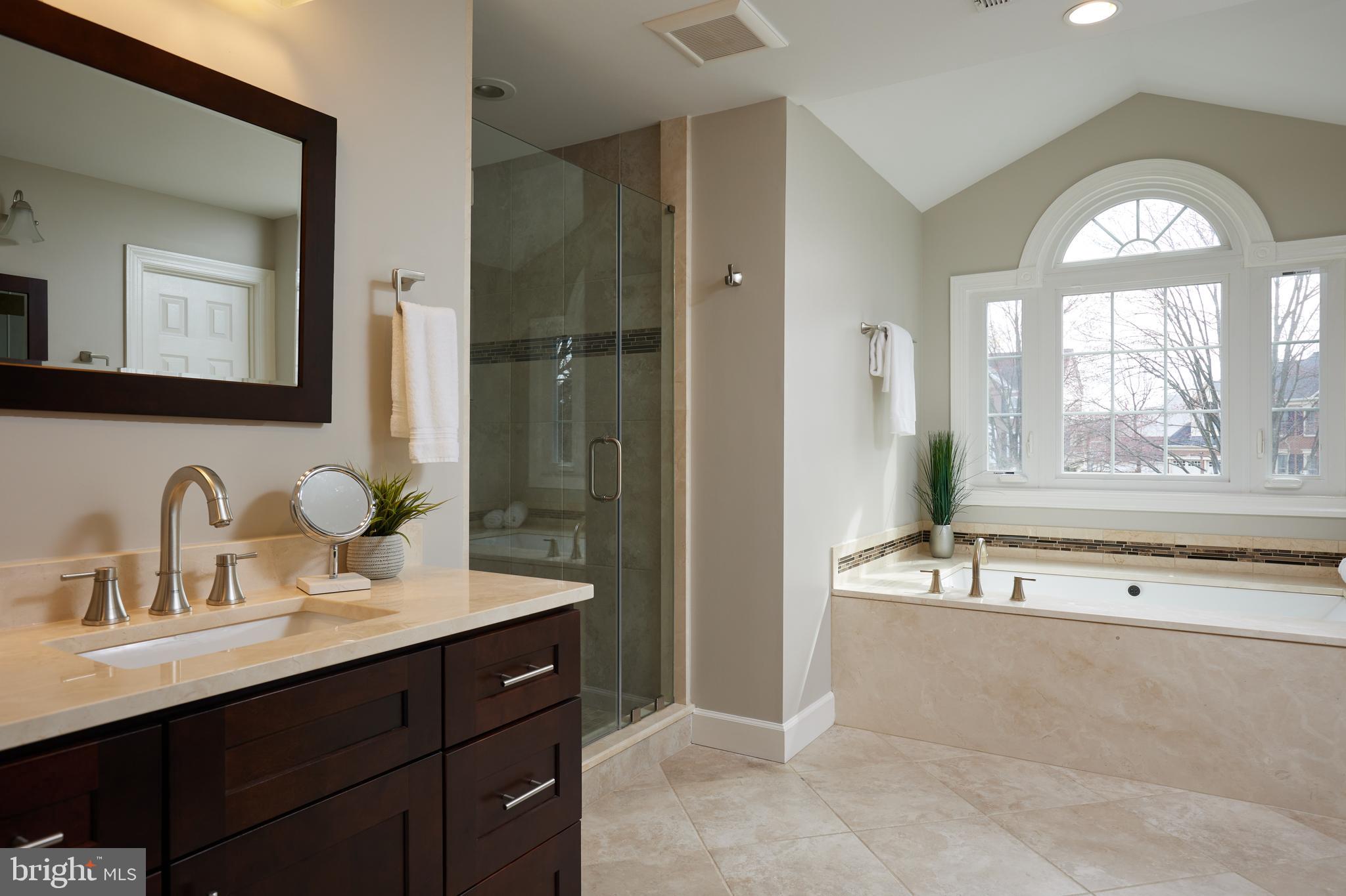 LIGON KNOLLS - Residential