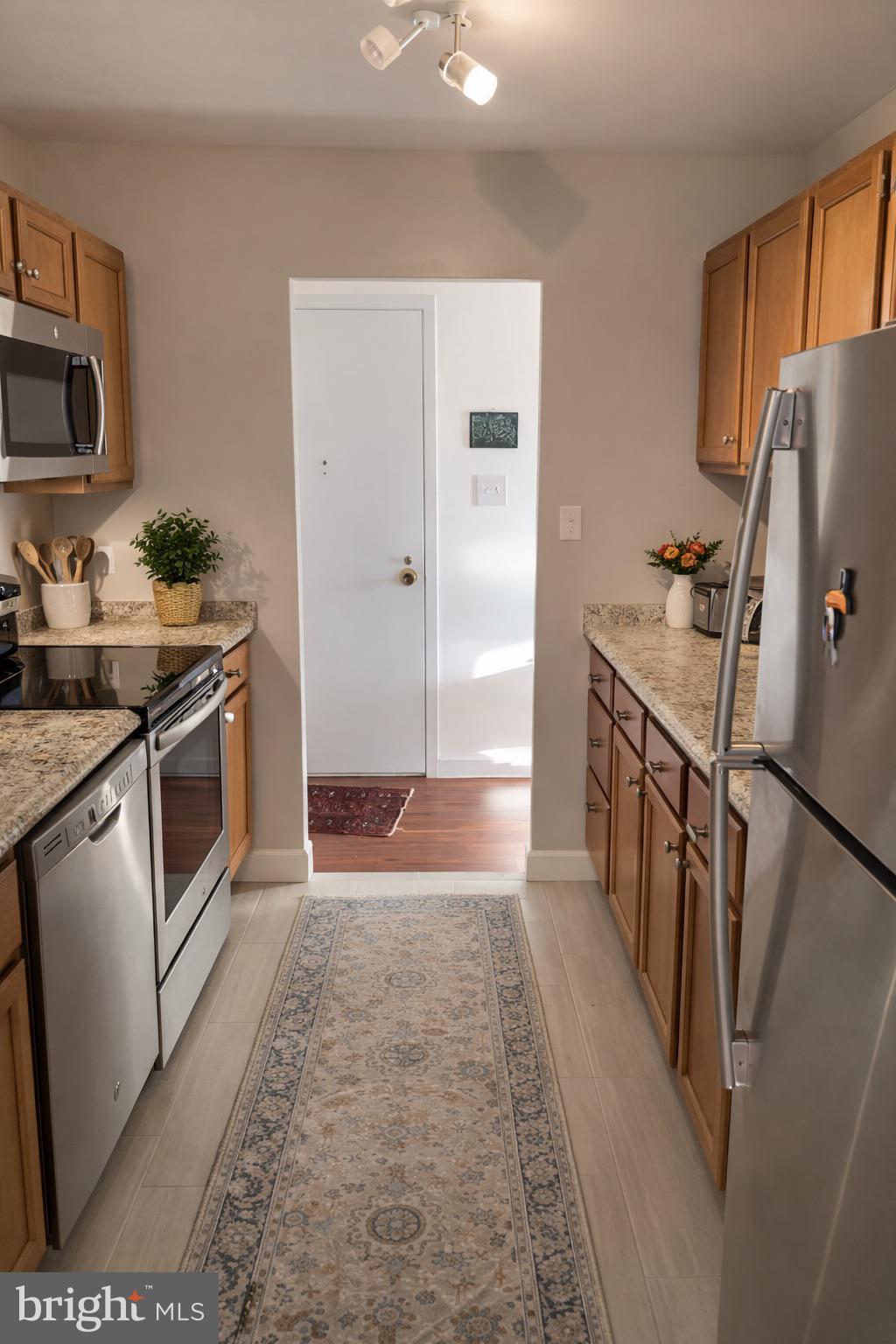 WASHINGTONIAN CENTER - Residential