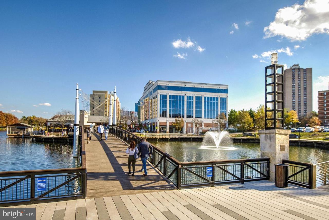 WASHINGTONIAN CENTER - Residential