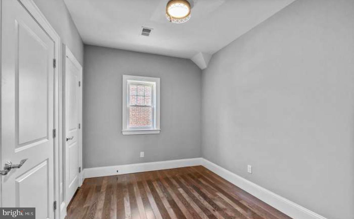 WEST OAK LANE - Residential