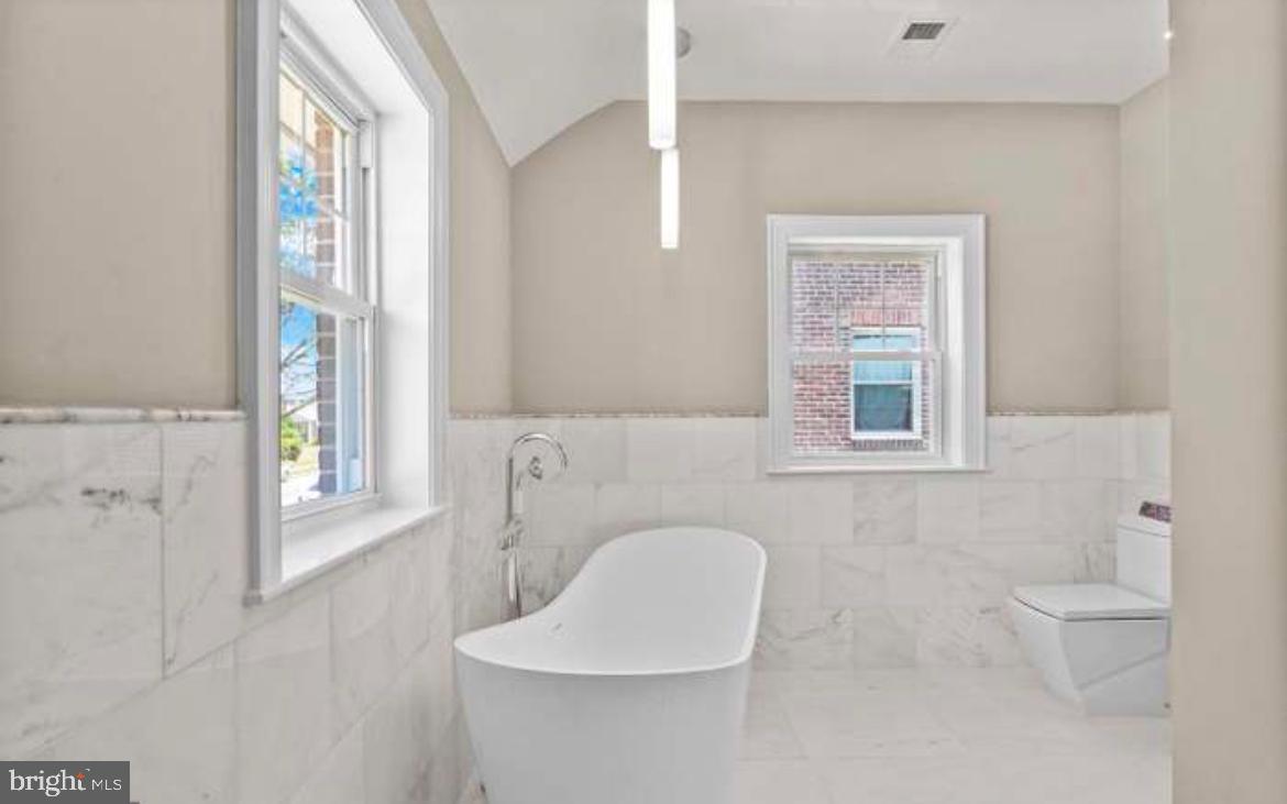WEST OAK LANE - Residential