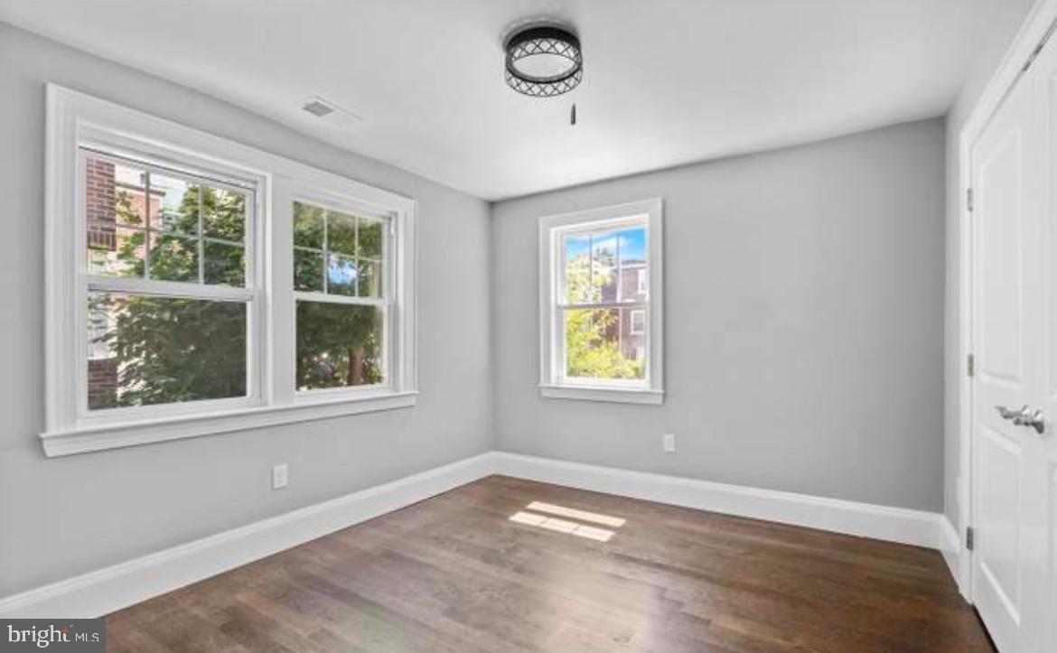 WEST OAK LANE - Residential
