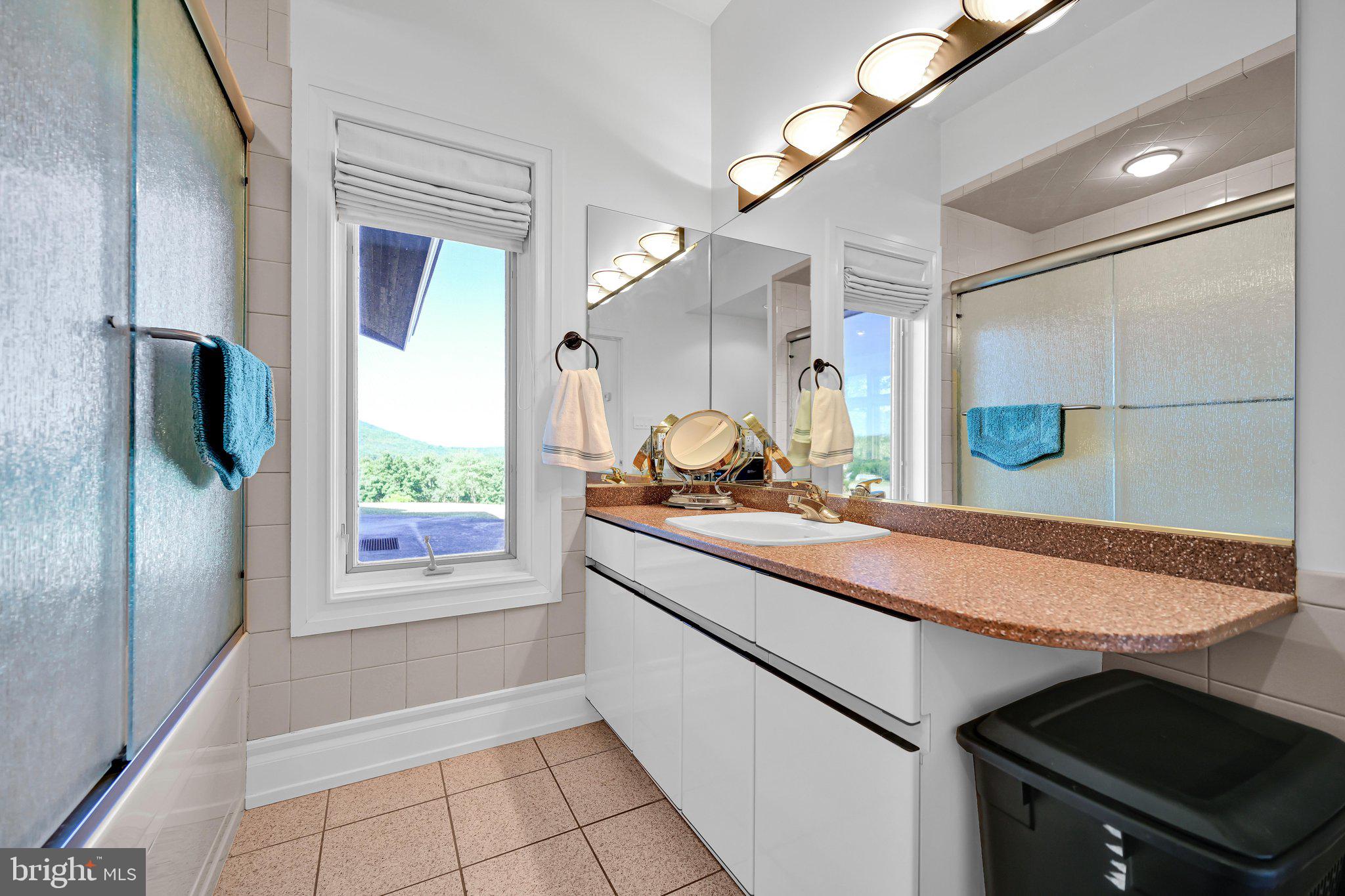 LANDINGVILLE - Residential