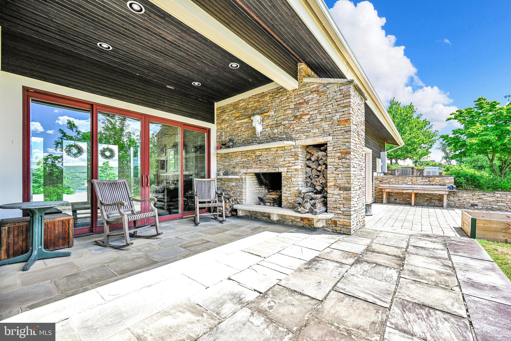 LANDINGVILLE - Residential