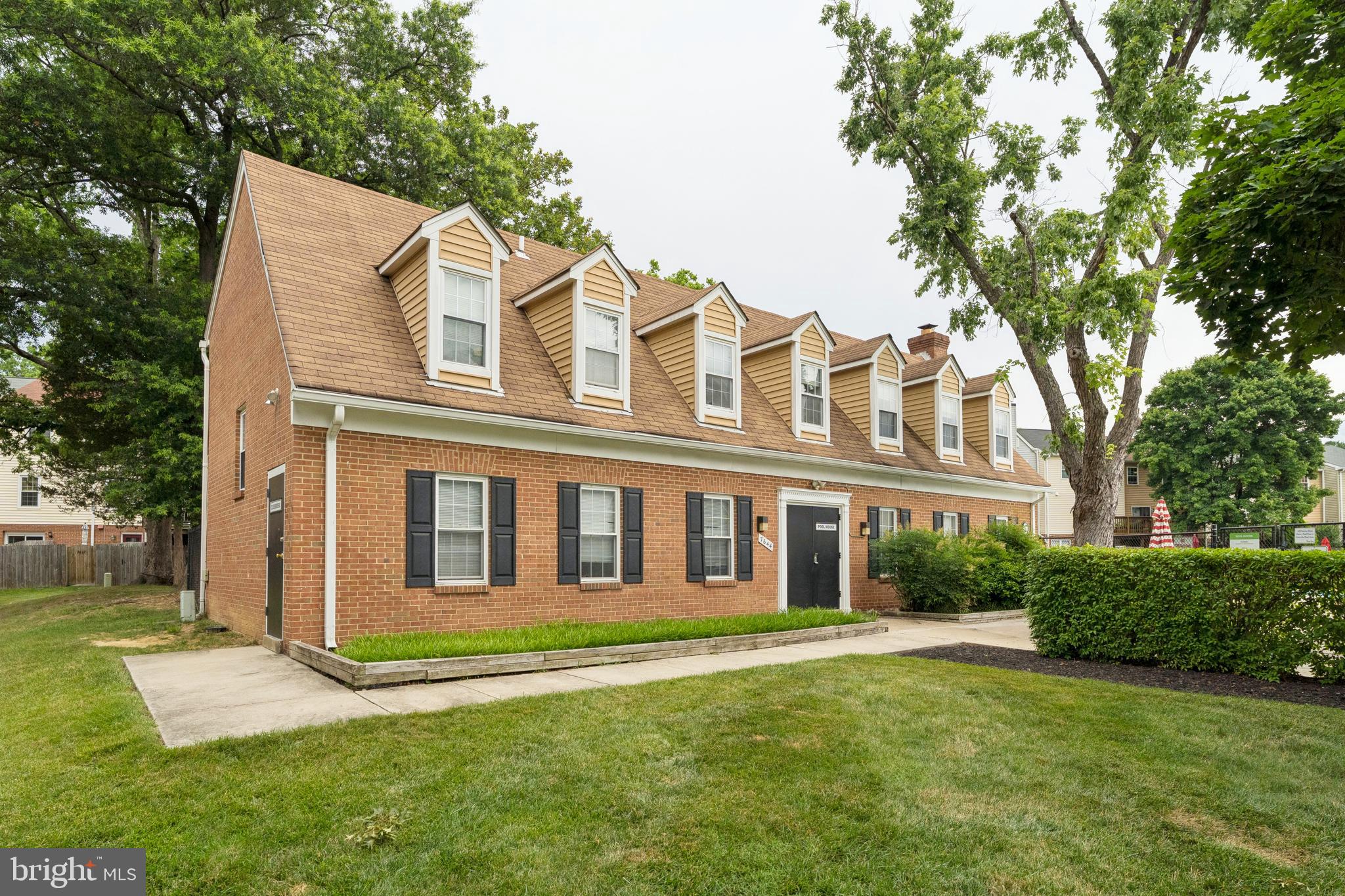 ARBORY CONDO-PHASE 10> - Residential