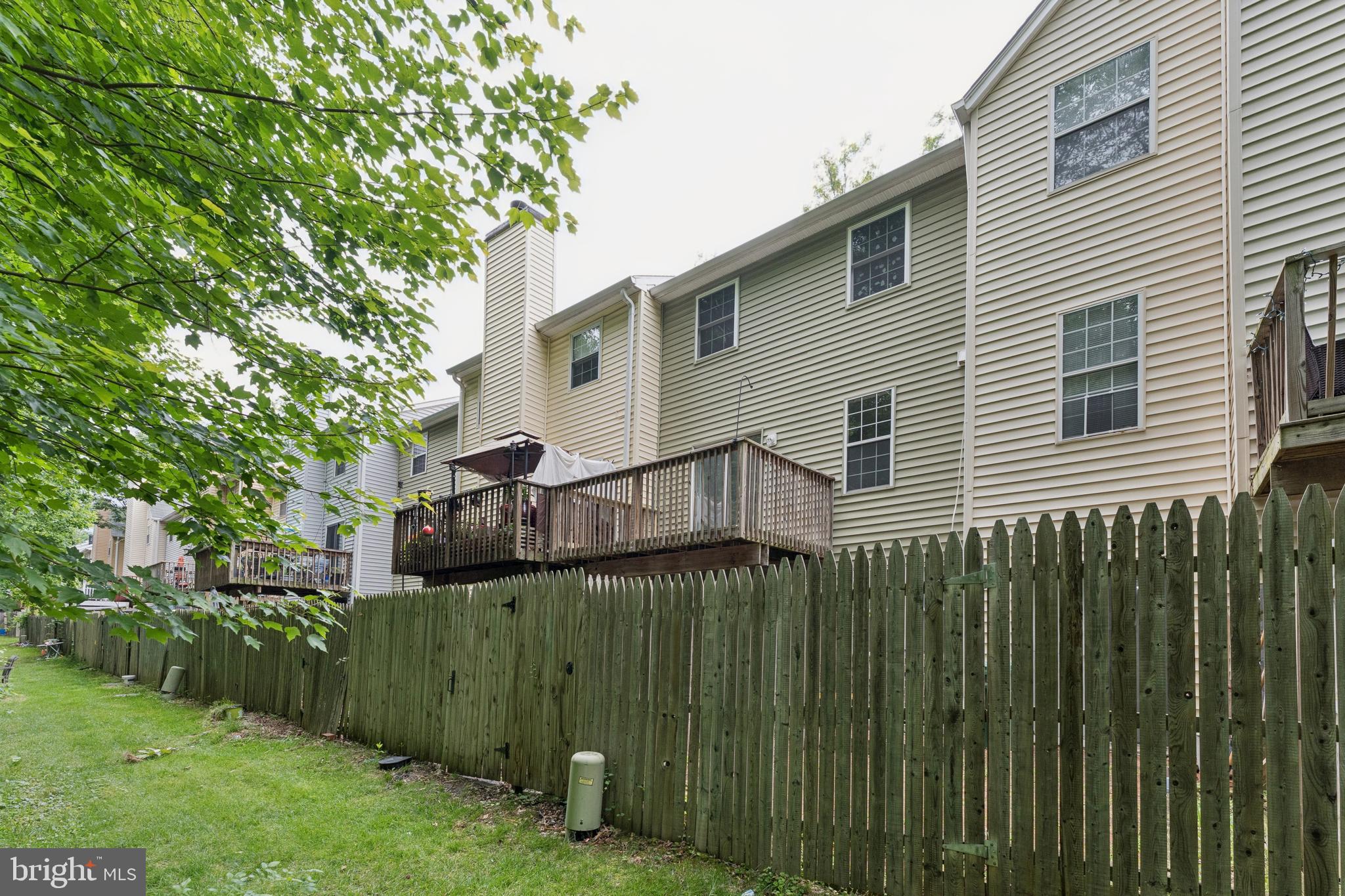ARBORY CONDO-PHASE 10> - Residential