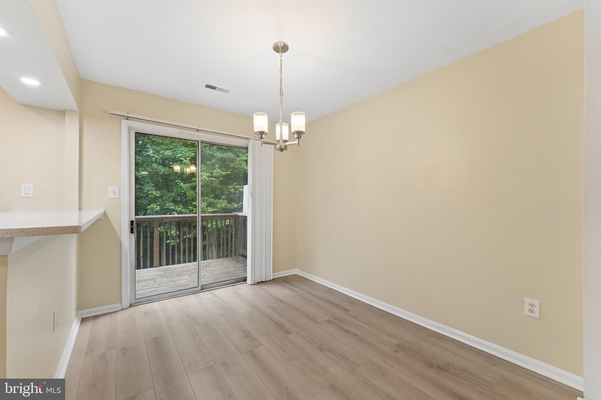 ARBORY CONDO-PHASE 10> - Residential