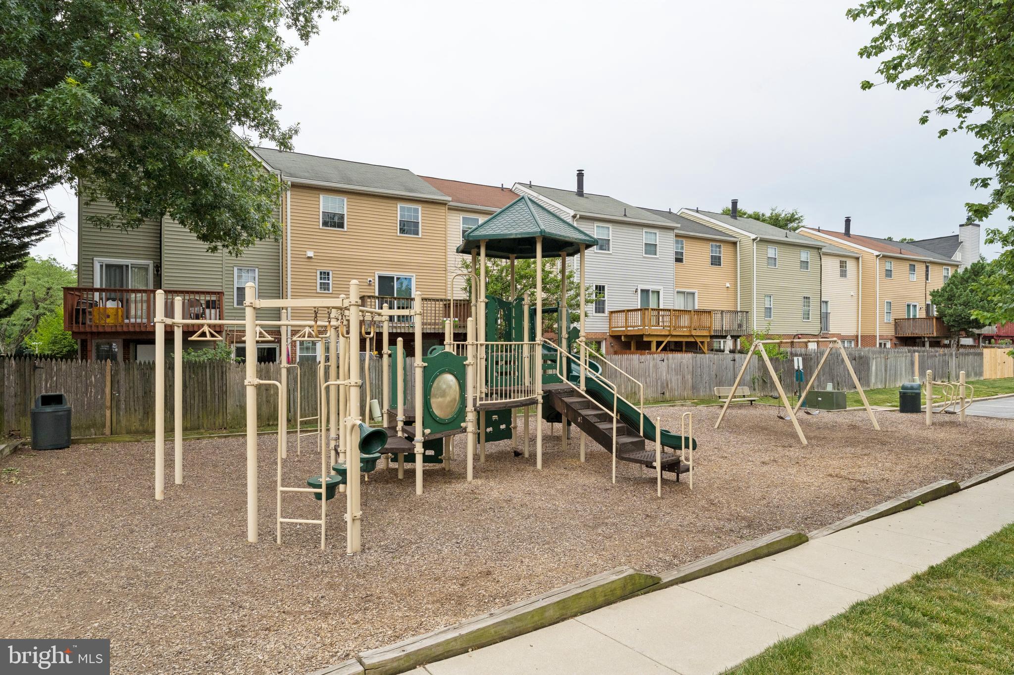 ARBORY CONDO-PHASE 10> - Residential