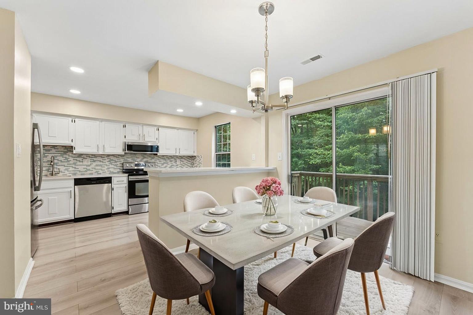 ARBORY CONDO-PHASE 10> - Residential
