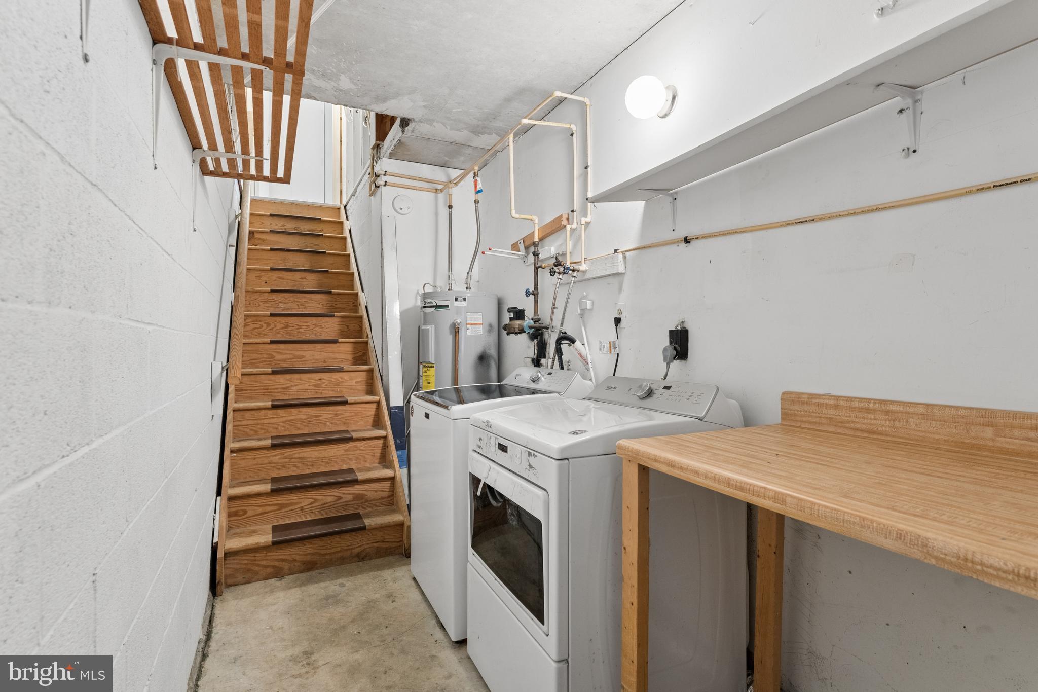 ARBORY CONDO-PHASE 10> - Residential