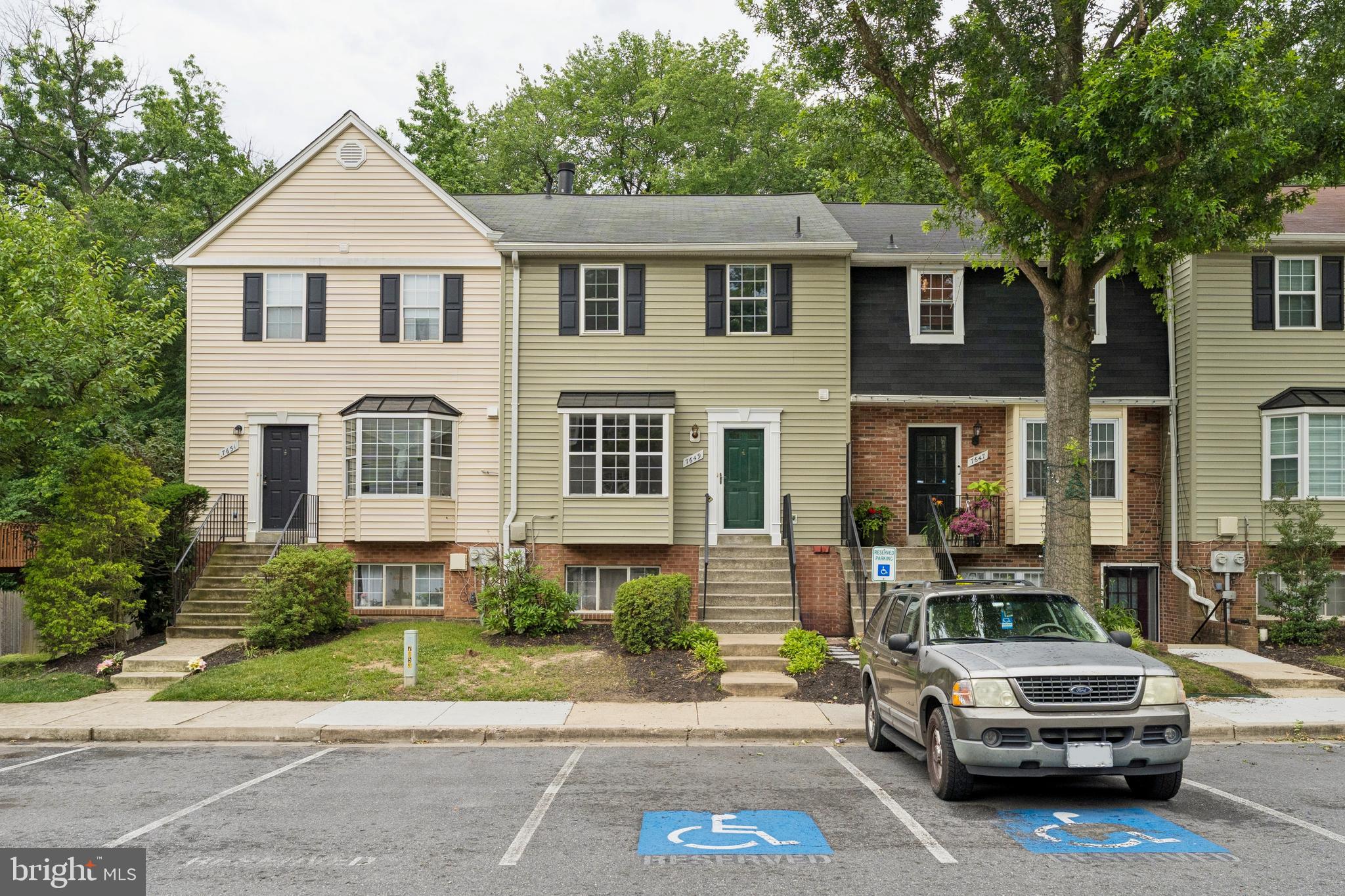 ARBORY CONDO-PHASE 10> - Residential