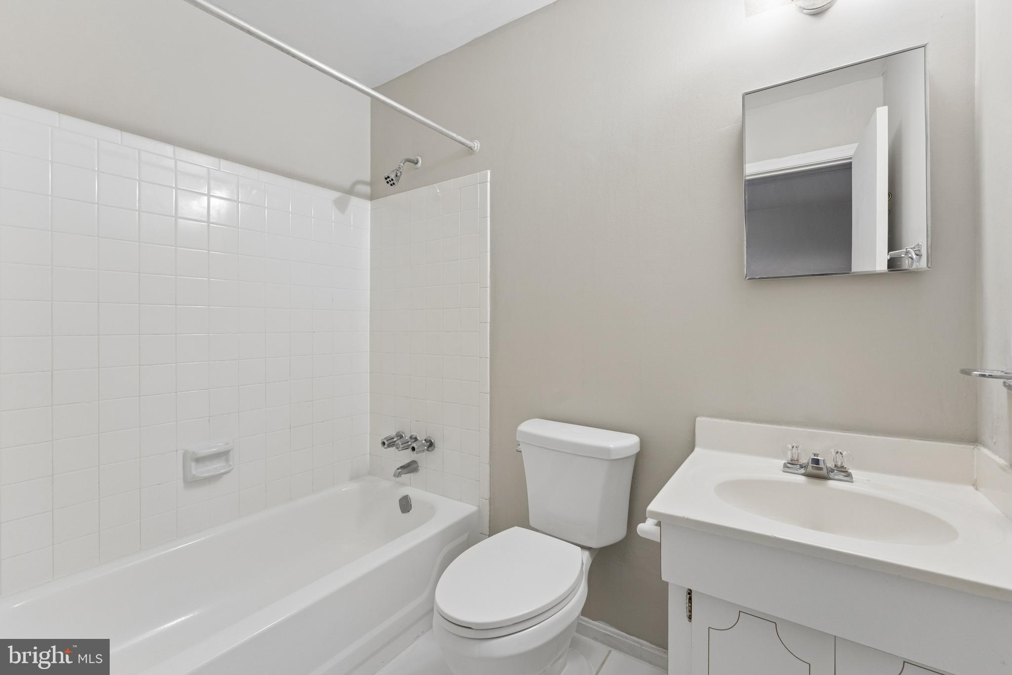 ARBORY CONDO-PHASE 10> - Residential