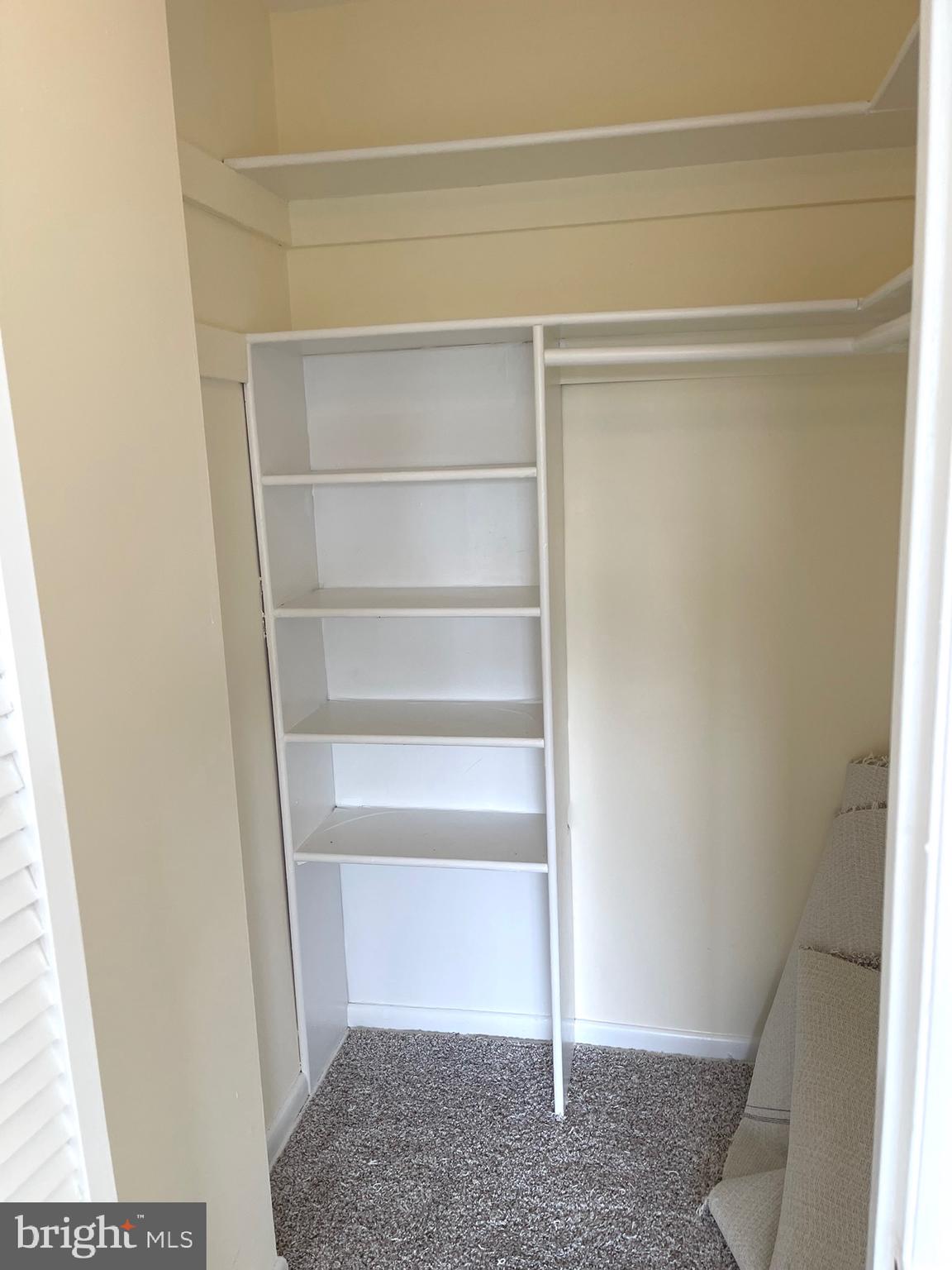 PINEWAY TOWERS - Residential Lease
