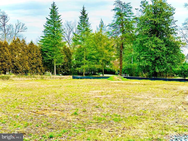 Exceptional opportunity to purchase a premium 0.87-acre lot in one of Alexandria’s most private and sought-after neighborhoods. This property is ready to build, with approved plans and architectural drawings included for a stunning 7-bedroom luxury residence. The owners’ plans have changed, presenting a rare chance to bring this vision to life. Please do not walk the lot without a scheduled appointment.